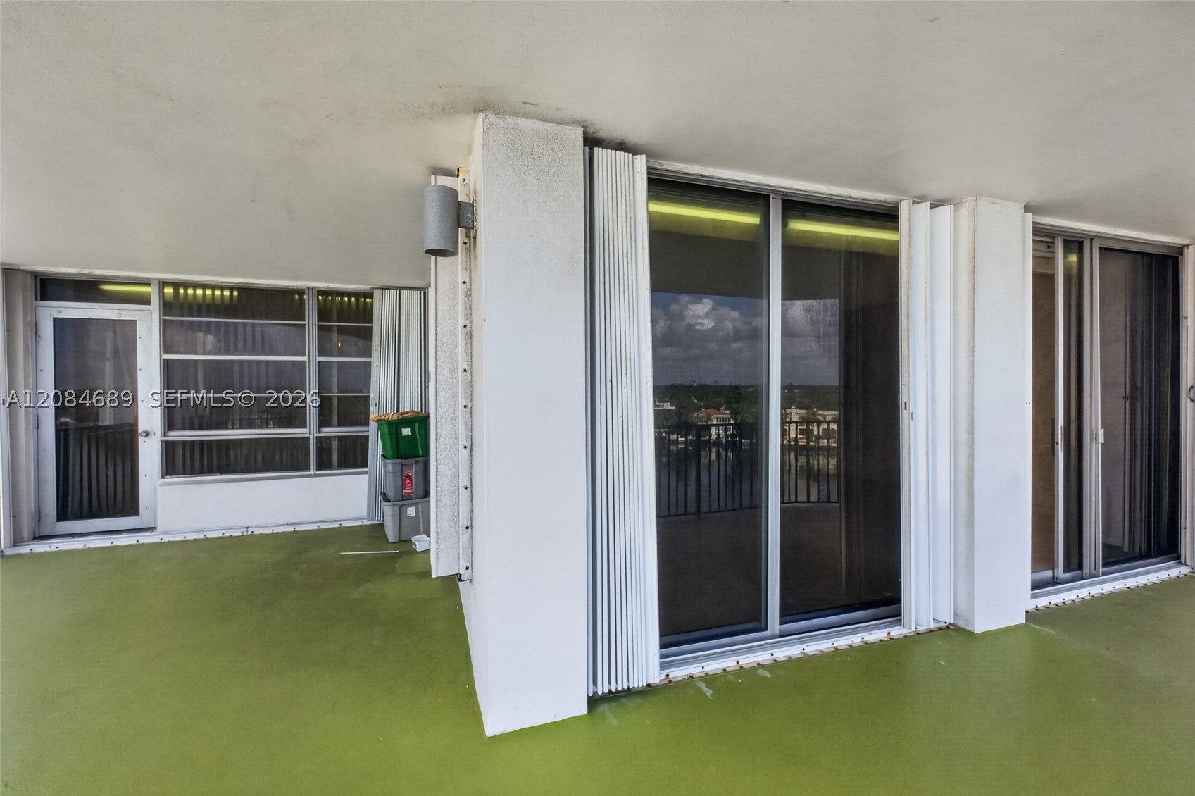5660 W Collins Ave #6D Miami Beach, FL 33140