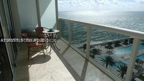 image Beach Club 23