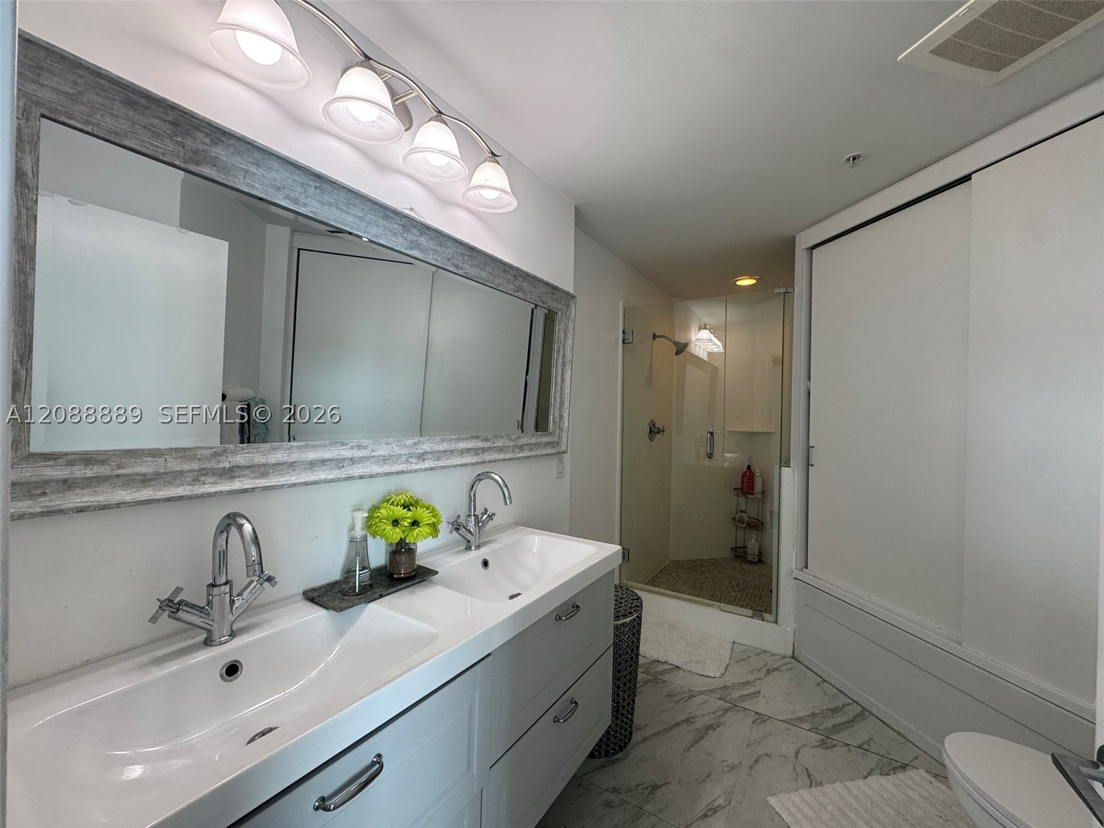 image Axis on Brickell North6