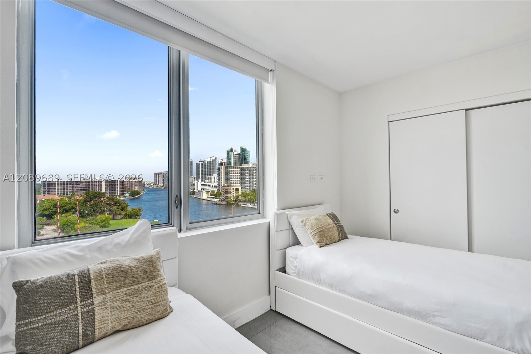 image Beachwalk Condominium19