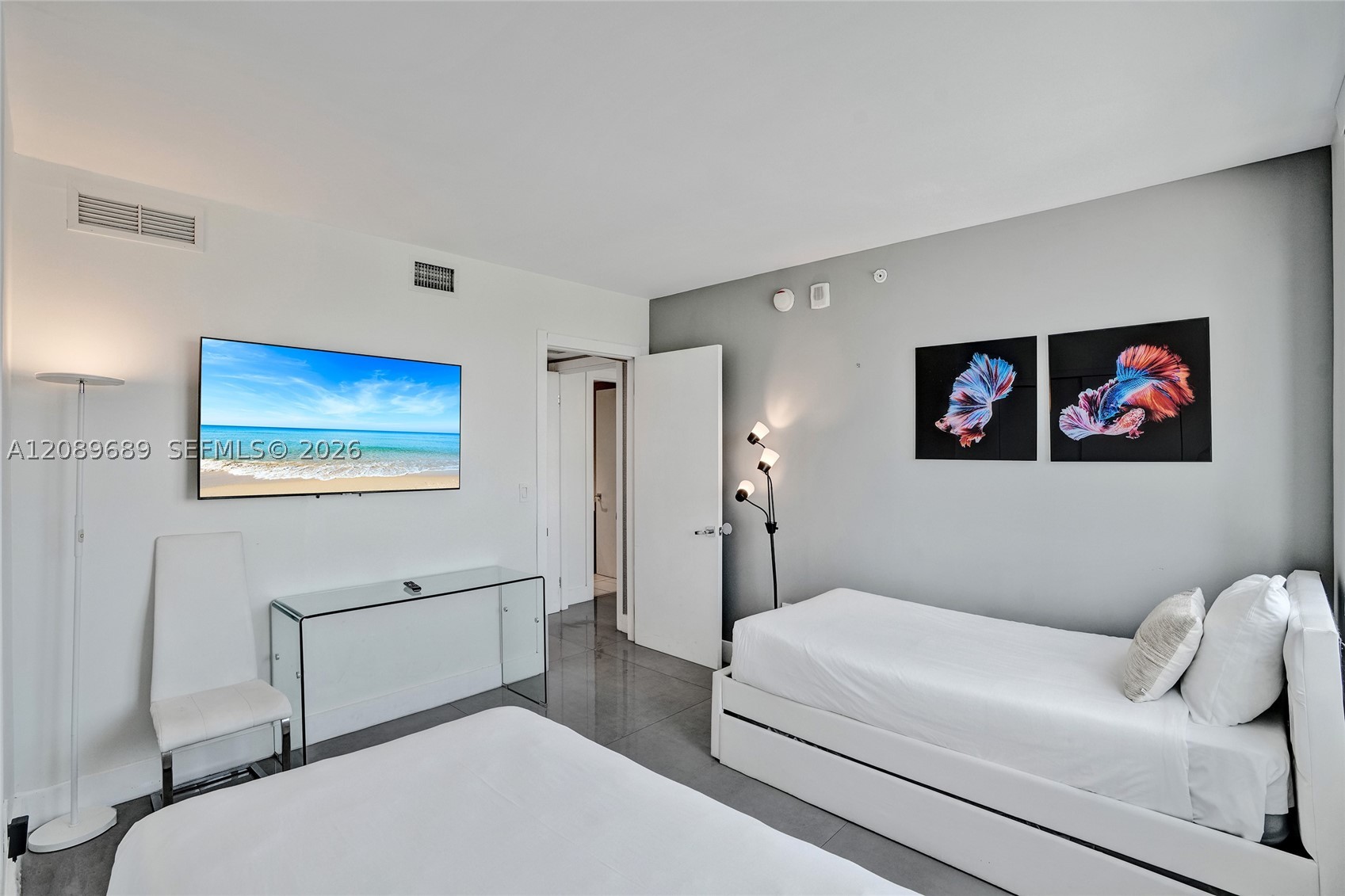 image Beachwalk Condominium20