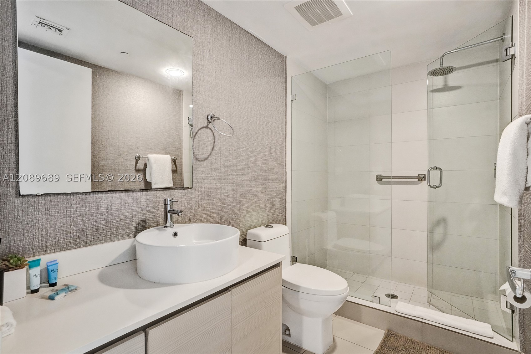 image Beachwalk Condominium25