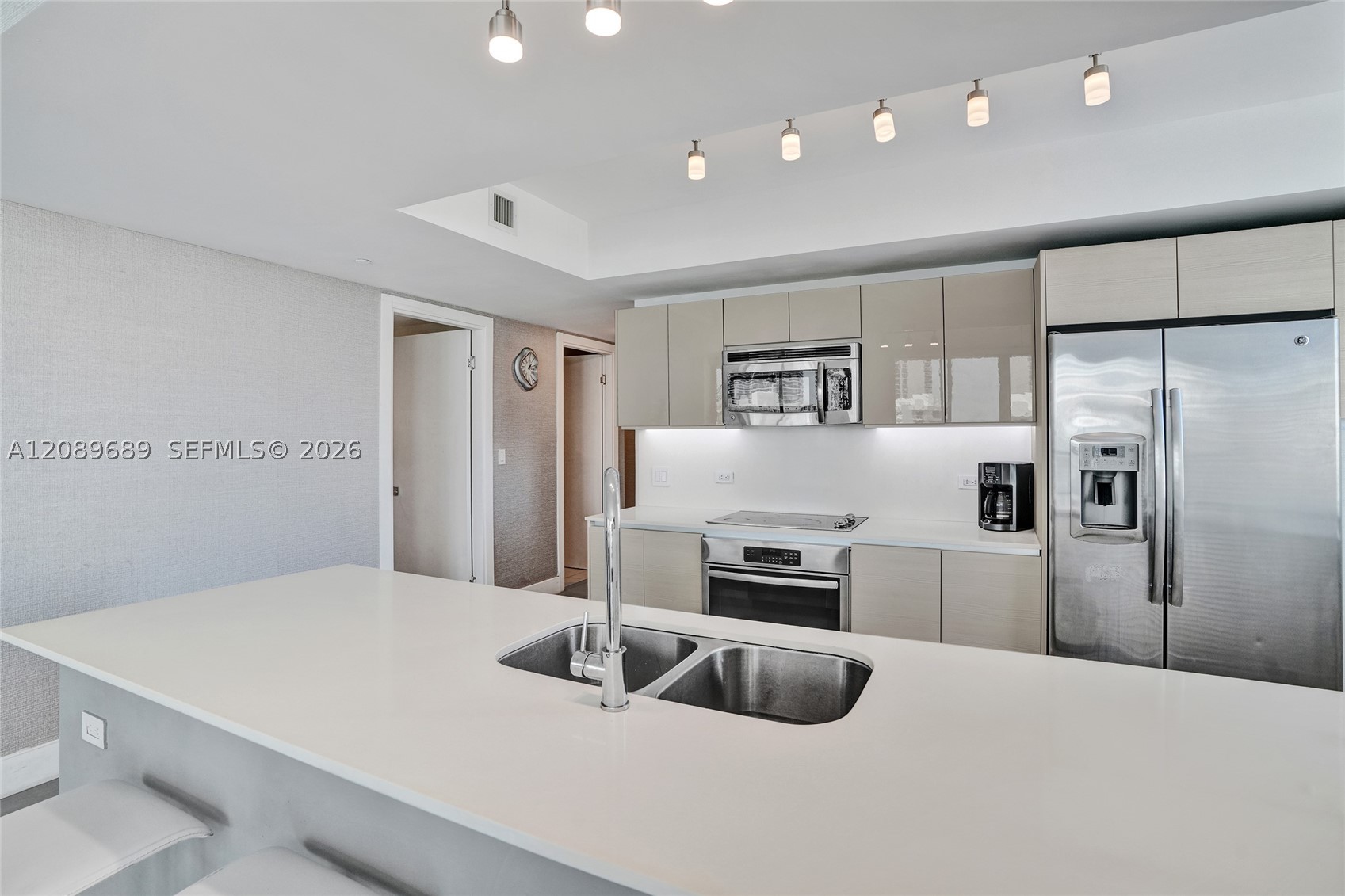 image Beachwalk Condominium29