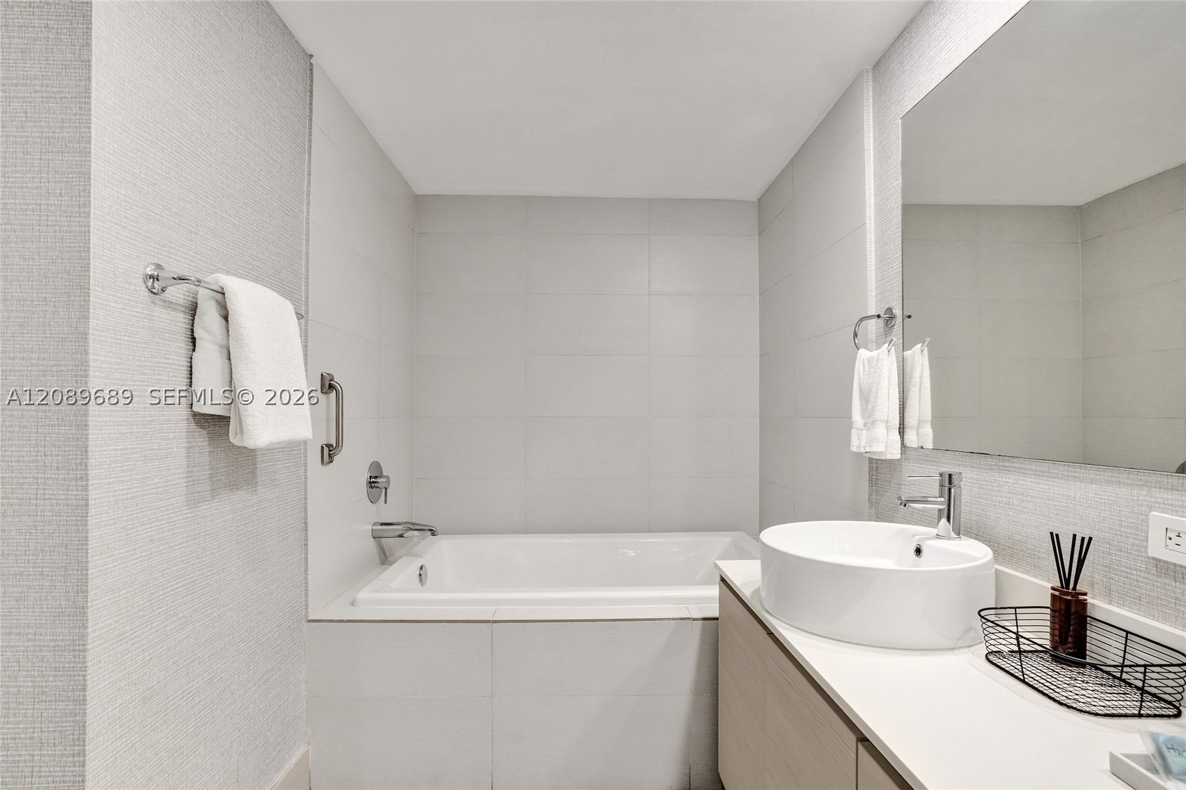 image Beachwalk Condominium36