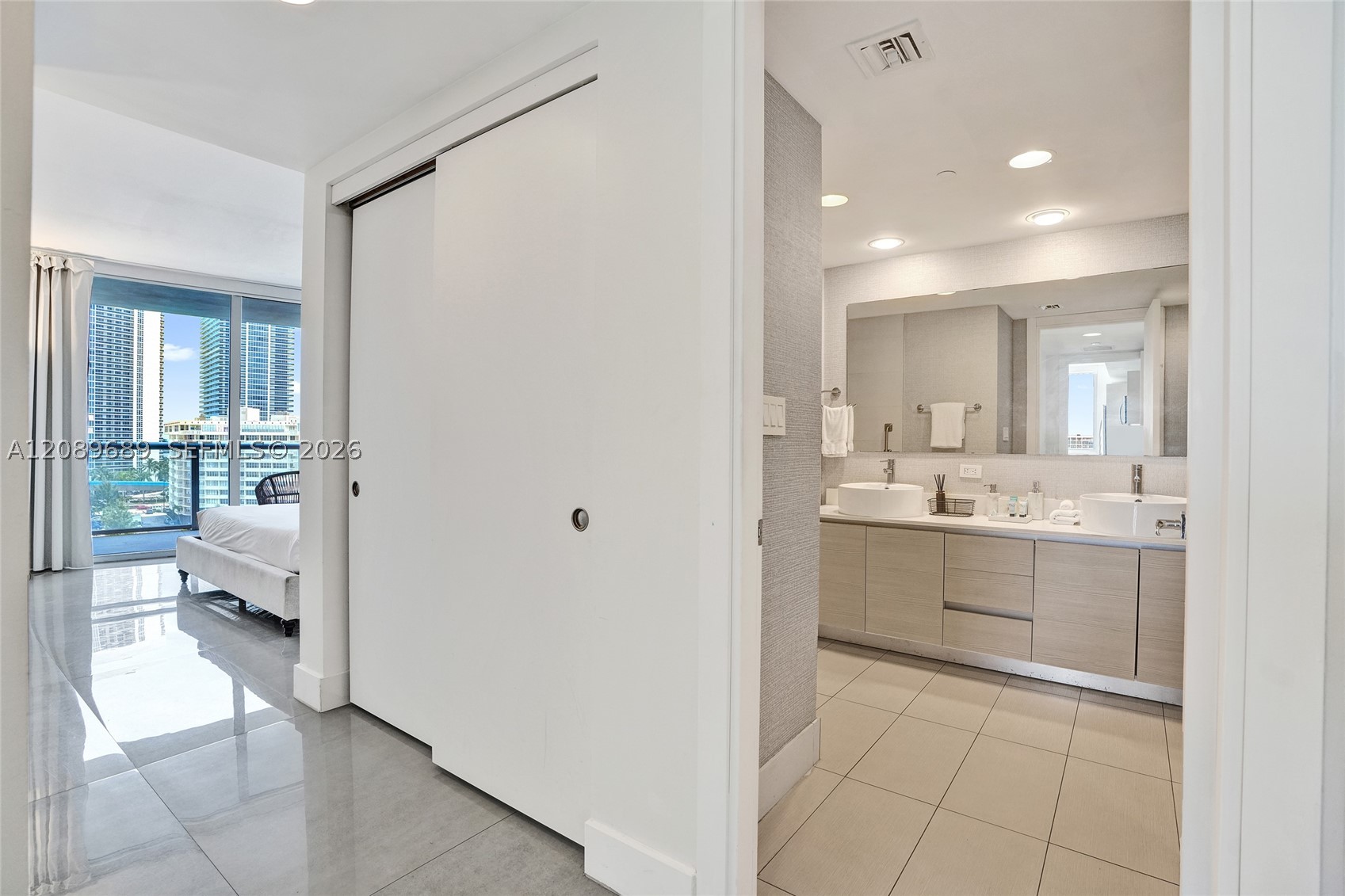 image Beachwalk Condominium38