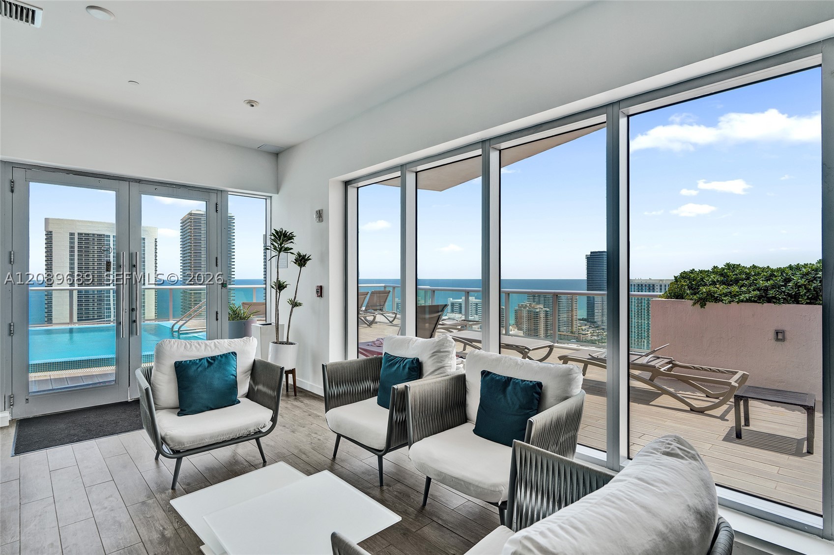 image Beachwalk Condominium47