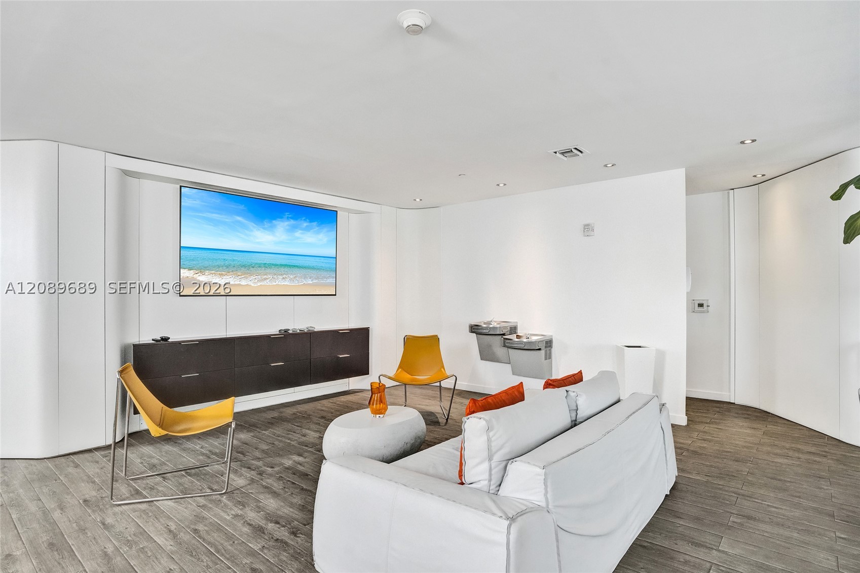 image Beachwalk Condominium52