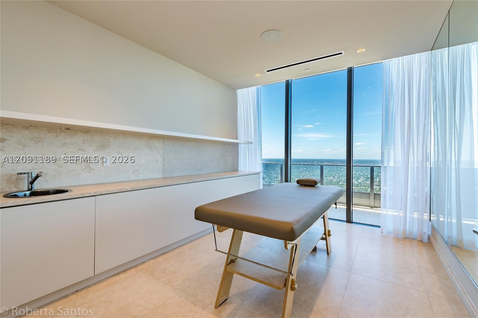 image Brickell Flatiron7