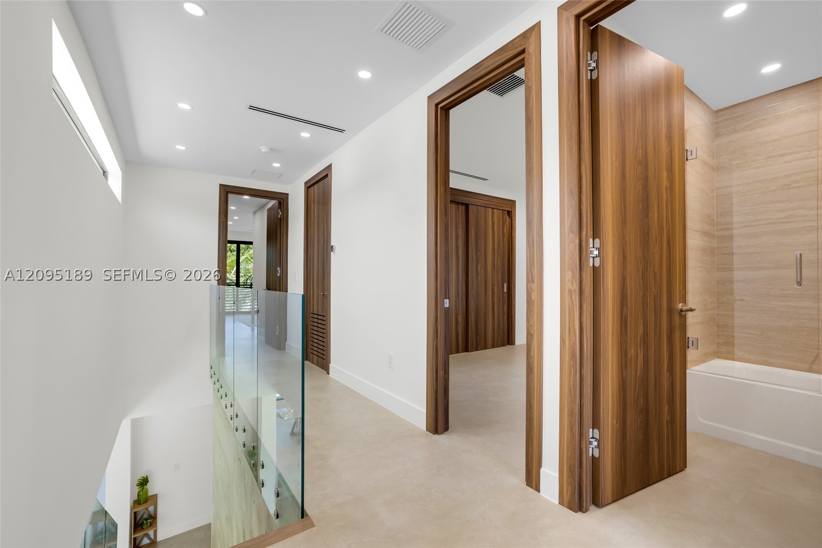 569 NW 44th St Miami, FL 33127
