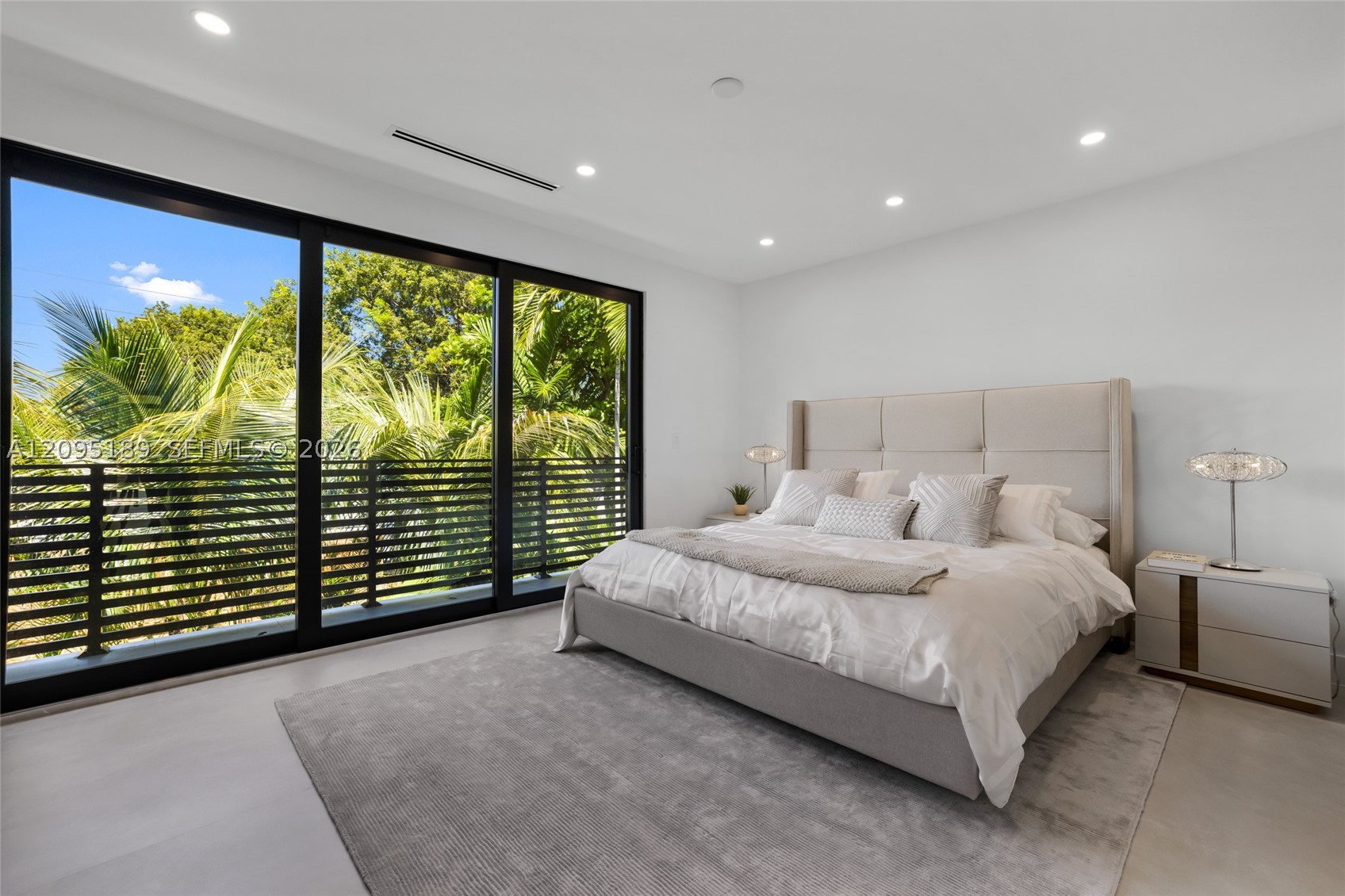 569 NW 44th St Miami, FL 33127