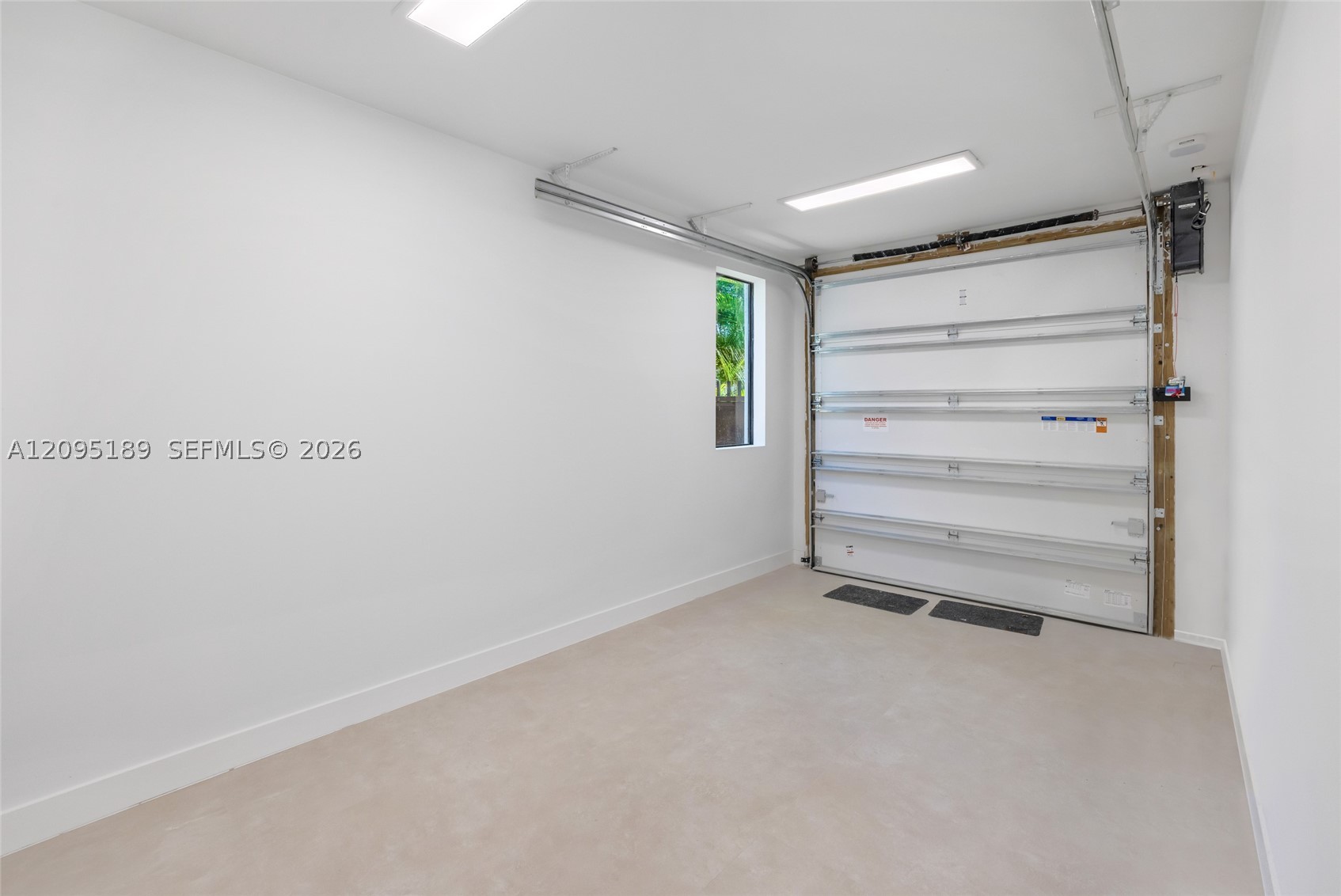 569 NW 44th St Miami, FL 33127