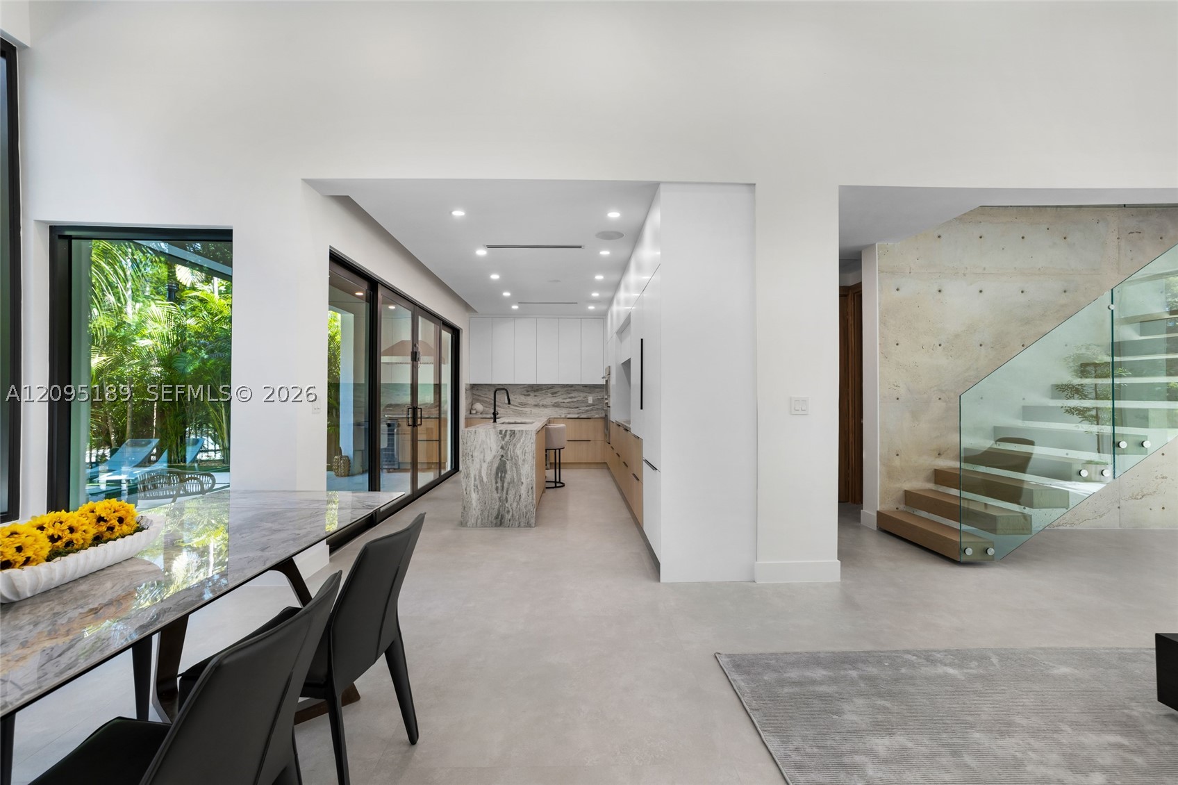 569 NW 44th St Miami, FL 33127
