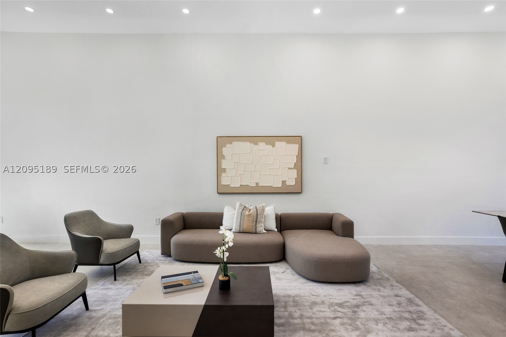 569 NW 44th St Miami, FL 33127