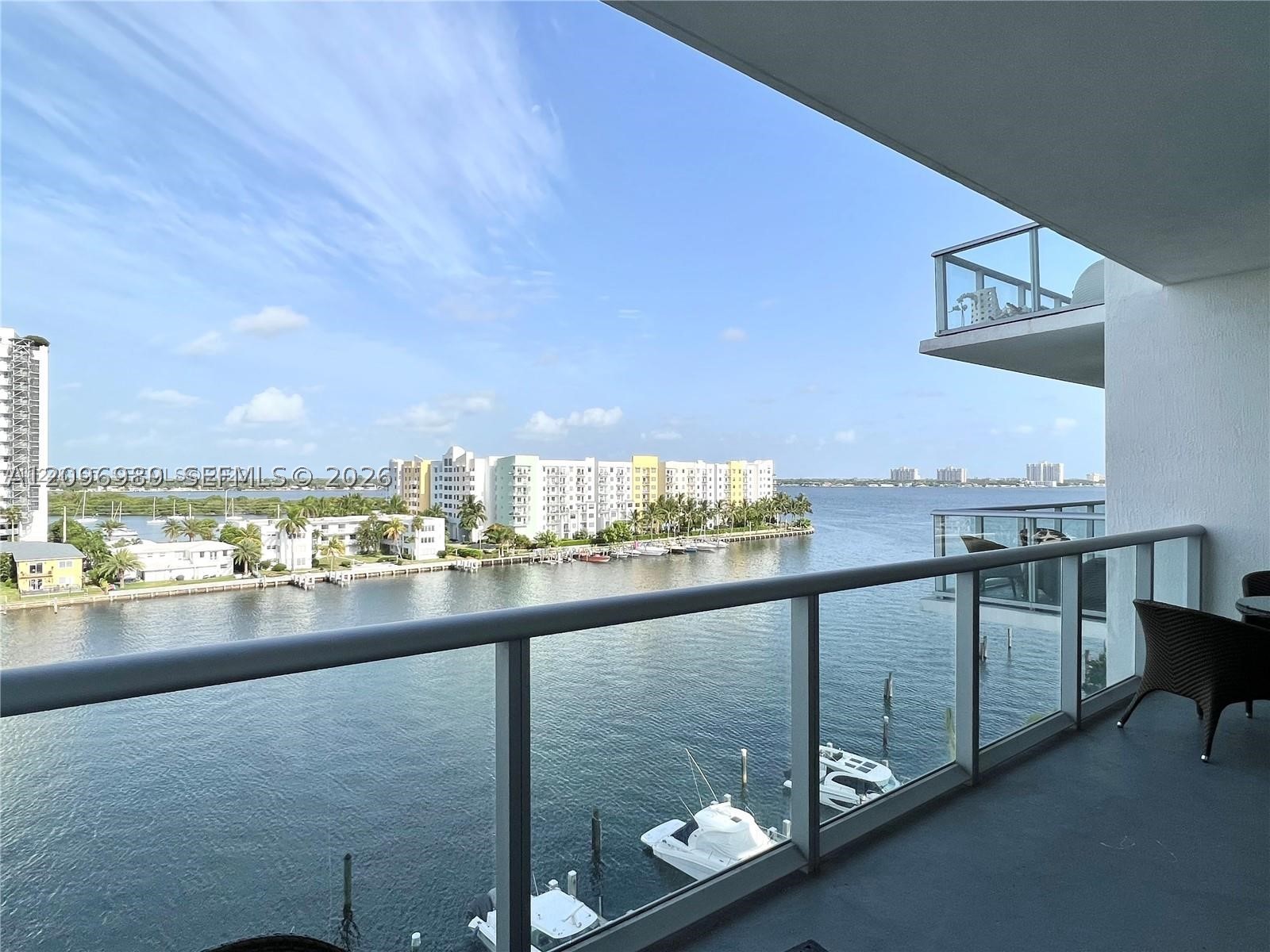 image Eloquence on the Bay0