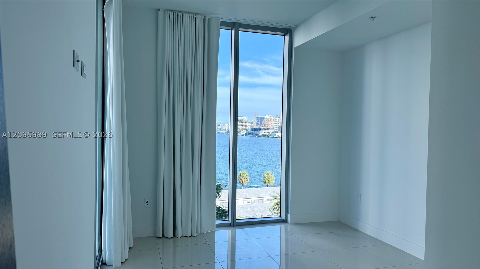 image Eloquence on the Bay10