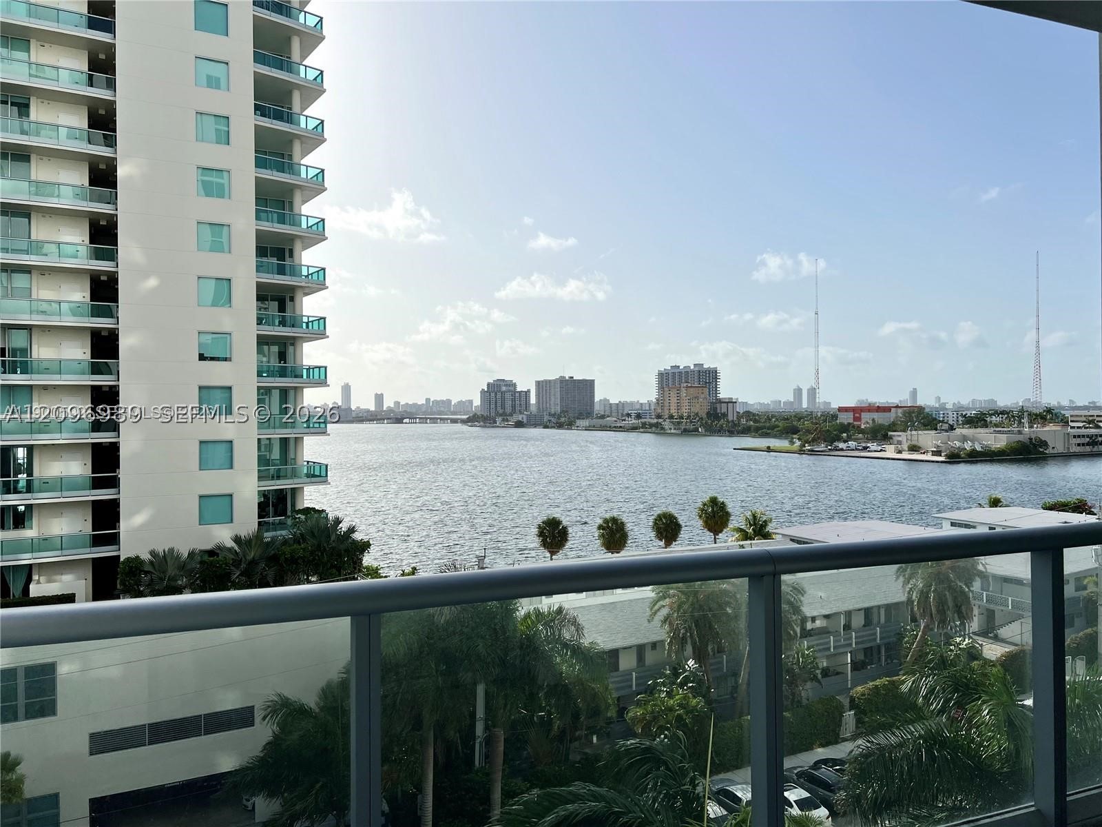 image Eloquence on the Bay12