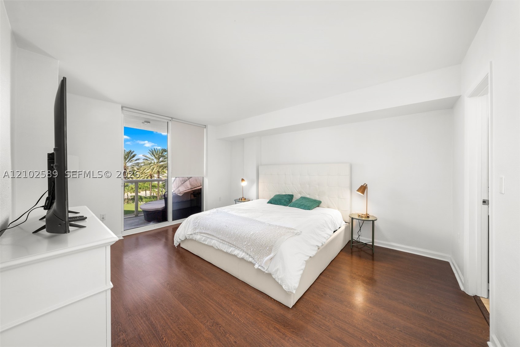 image Harbour House14