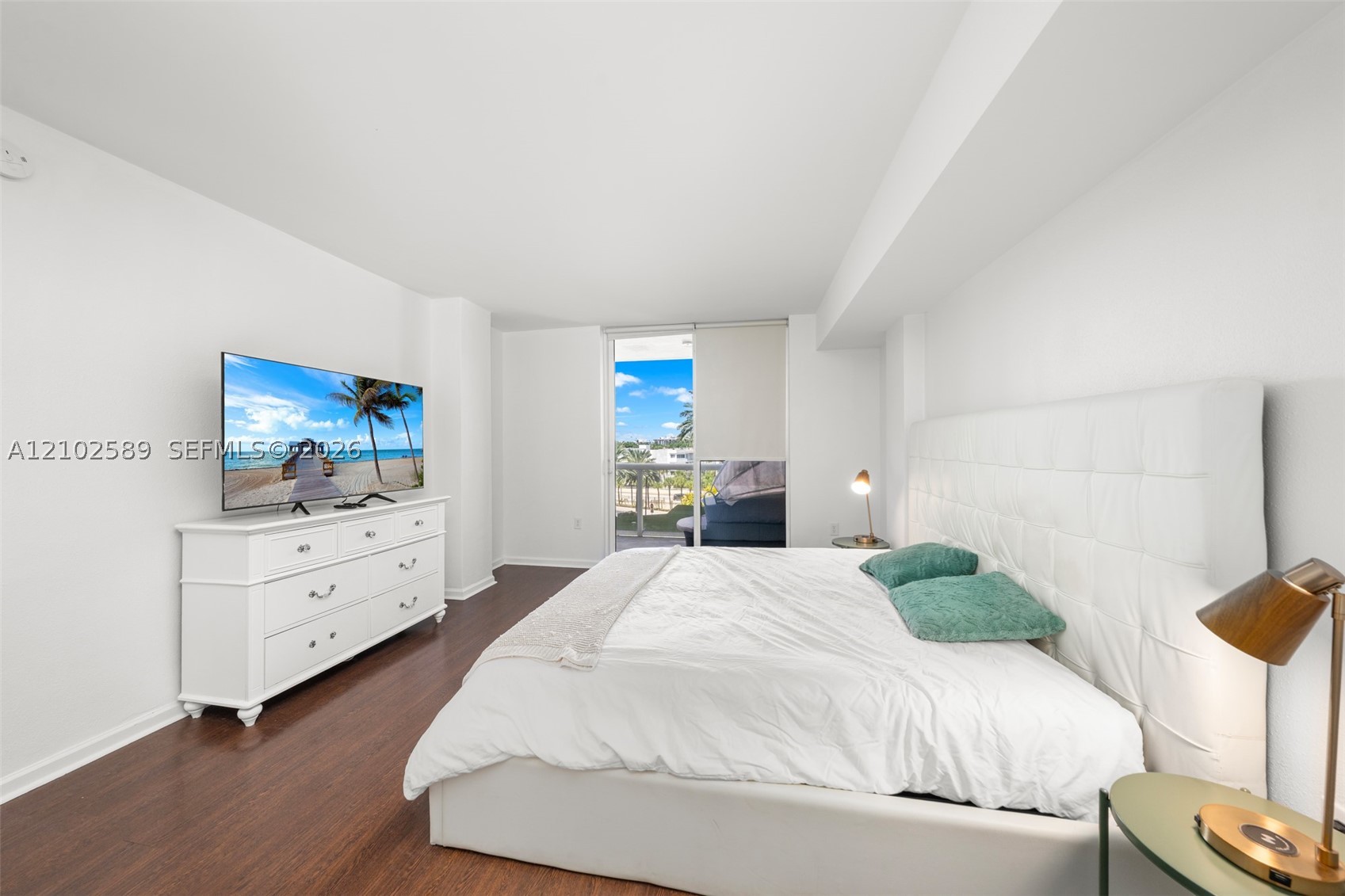 image Harbour House15