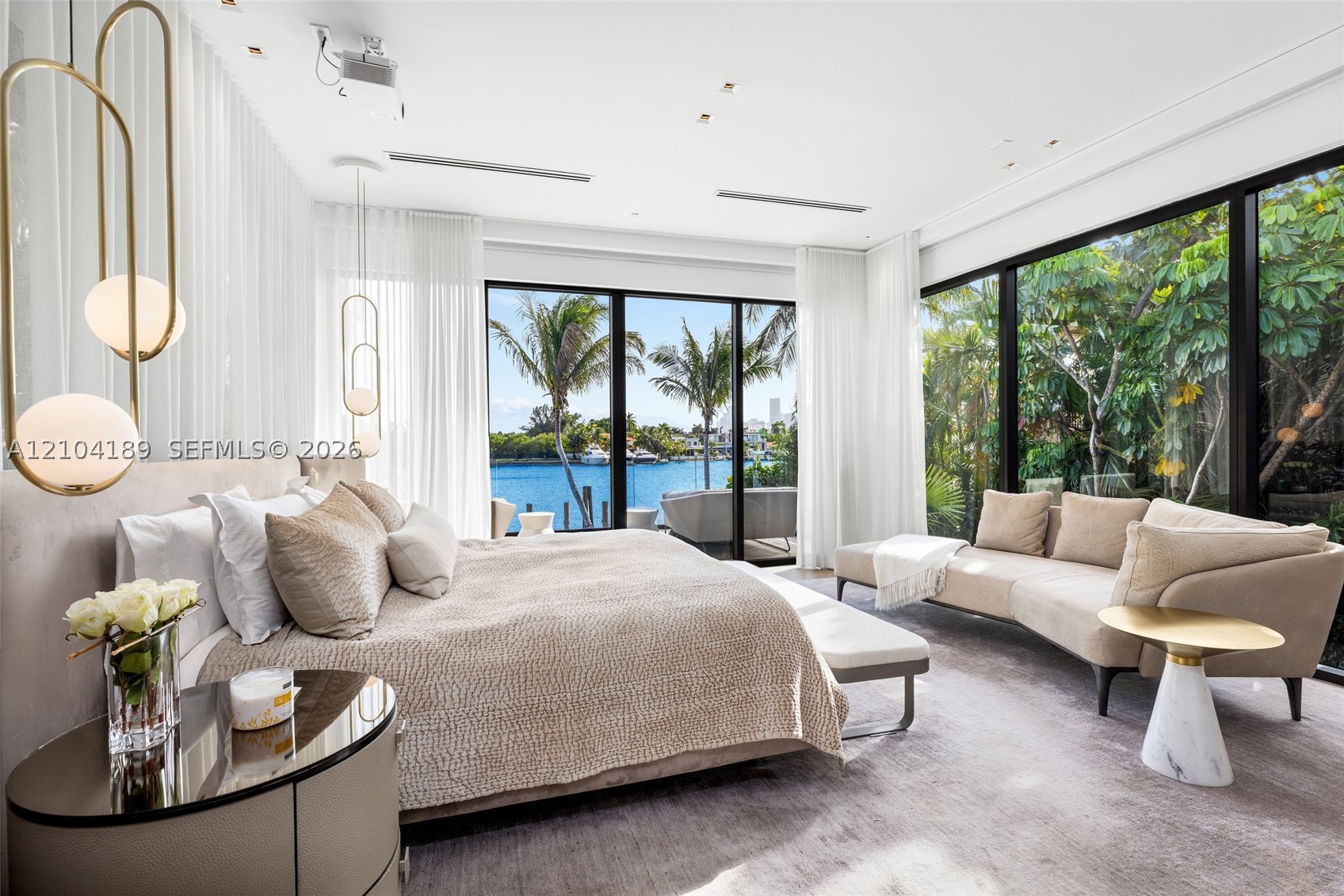 250 S Hibiscus Dr Miami Beach, FL 33139