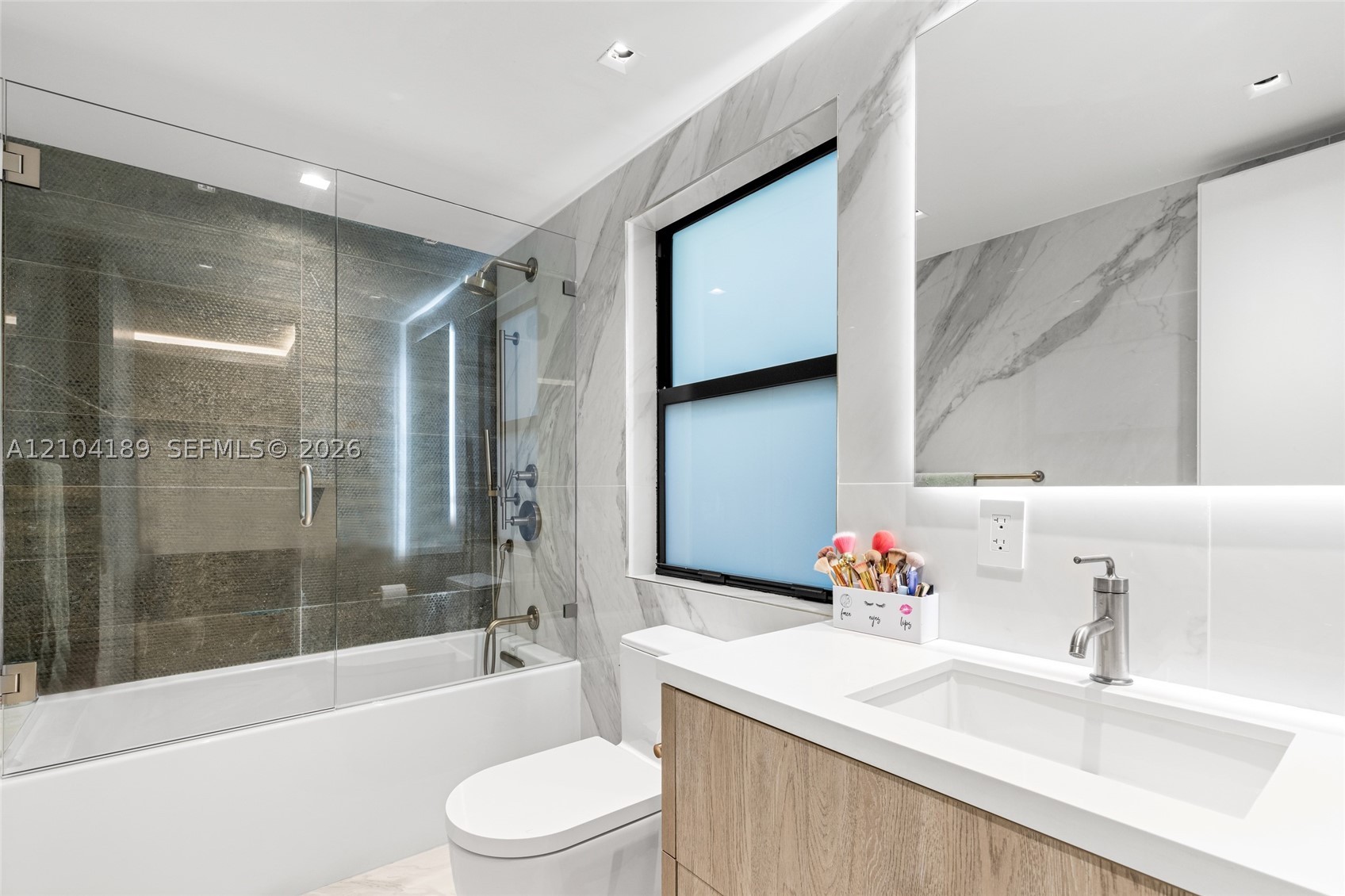 250 S Hibiscus Dr Miami Beach, FL 33139