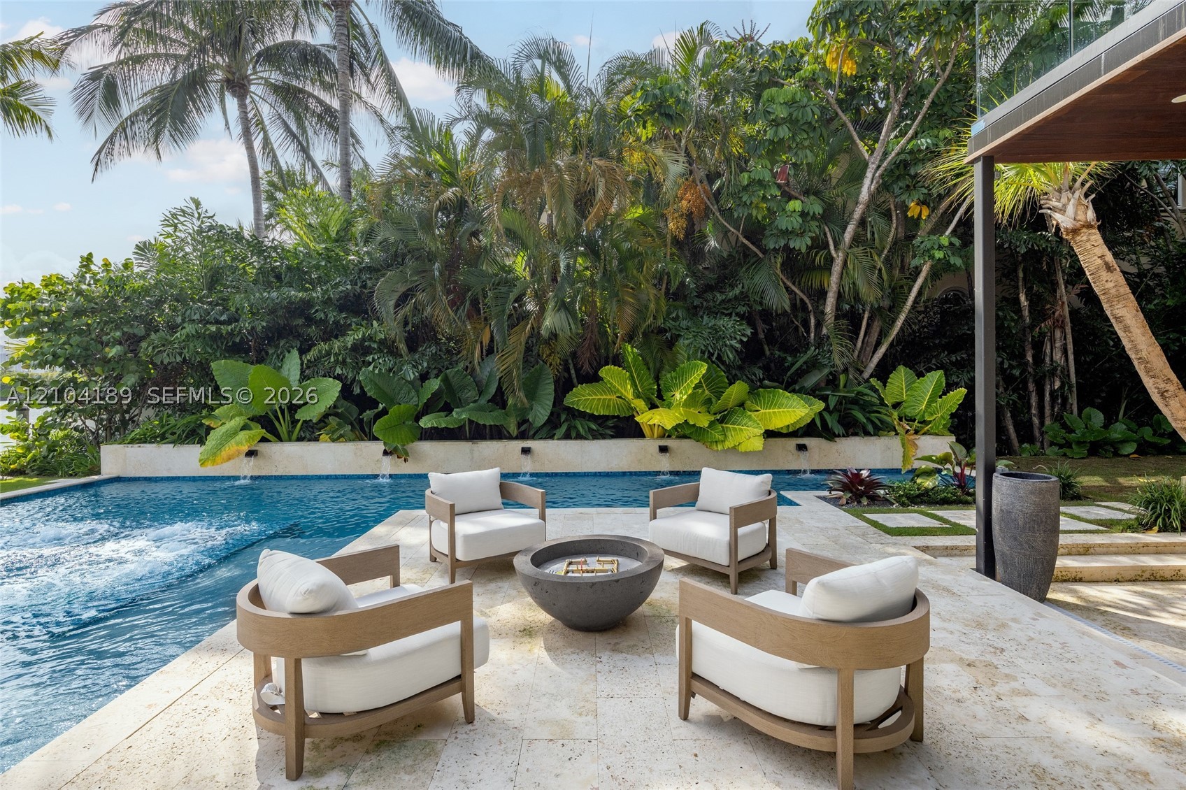 250 S Hibiscus Dr Miami Beach, FL 33139