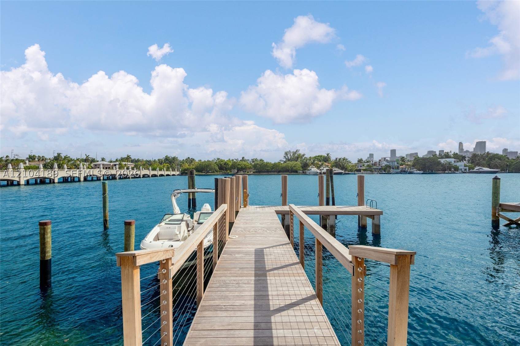 250 S Hibiscus Dr Miami Beach, FL 33139