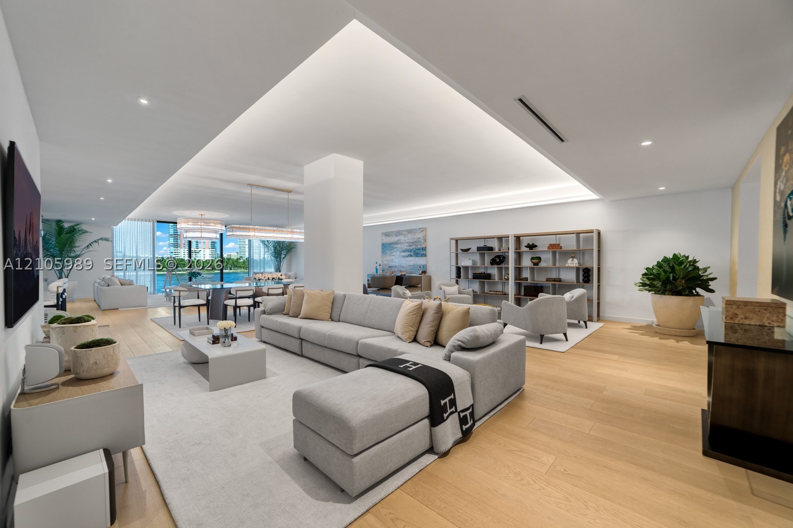 6800 Fisher Is Dr #6823 Miami Beach, FL 33109