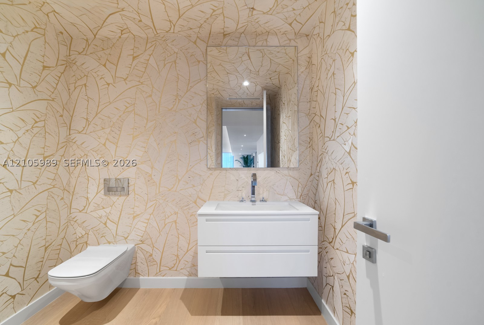 6800 Fisher Is Dr #6823 Miami Beach, FL 33109