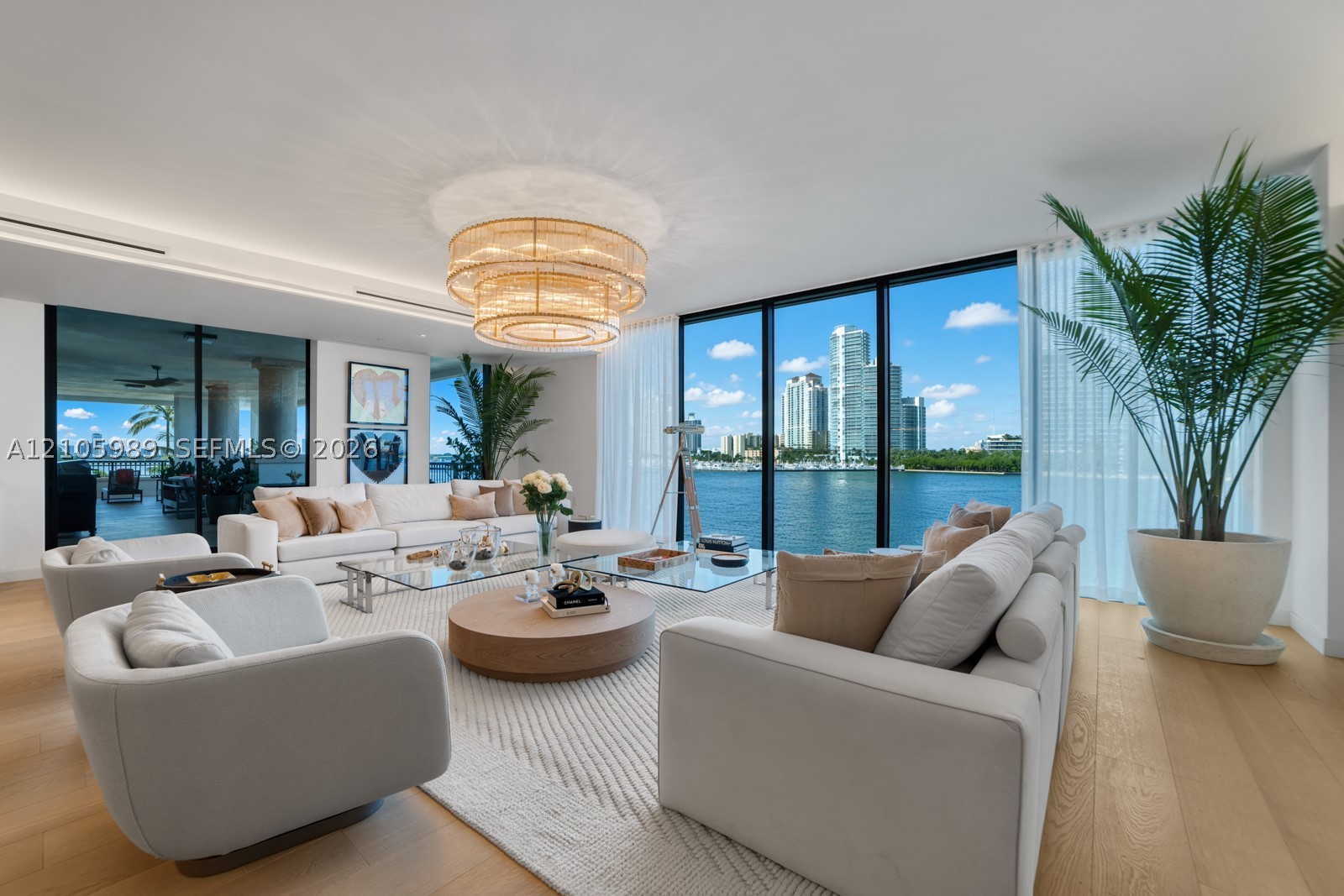 6800 Fisher Is Dr #6823 Miami Beach, FL 33109