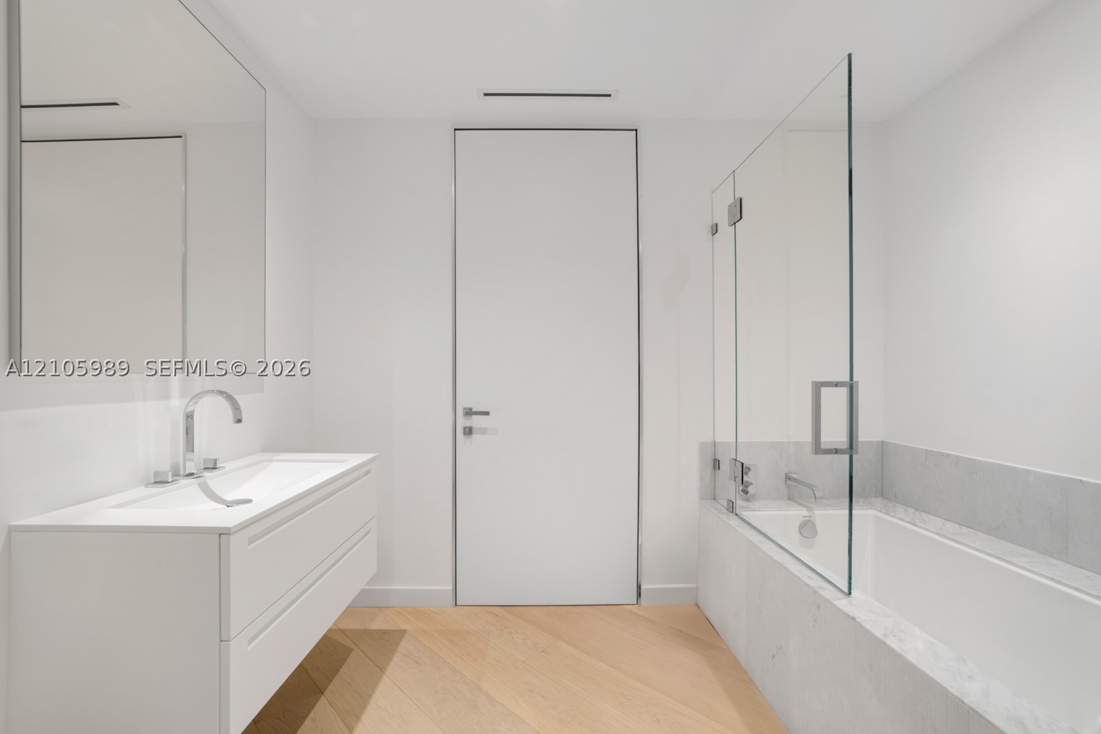 6800 Fisher Is Dr #6823 Miami Beach, FL 33109