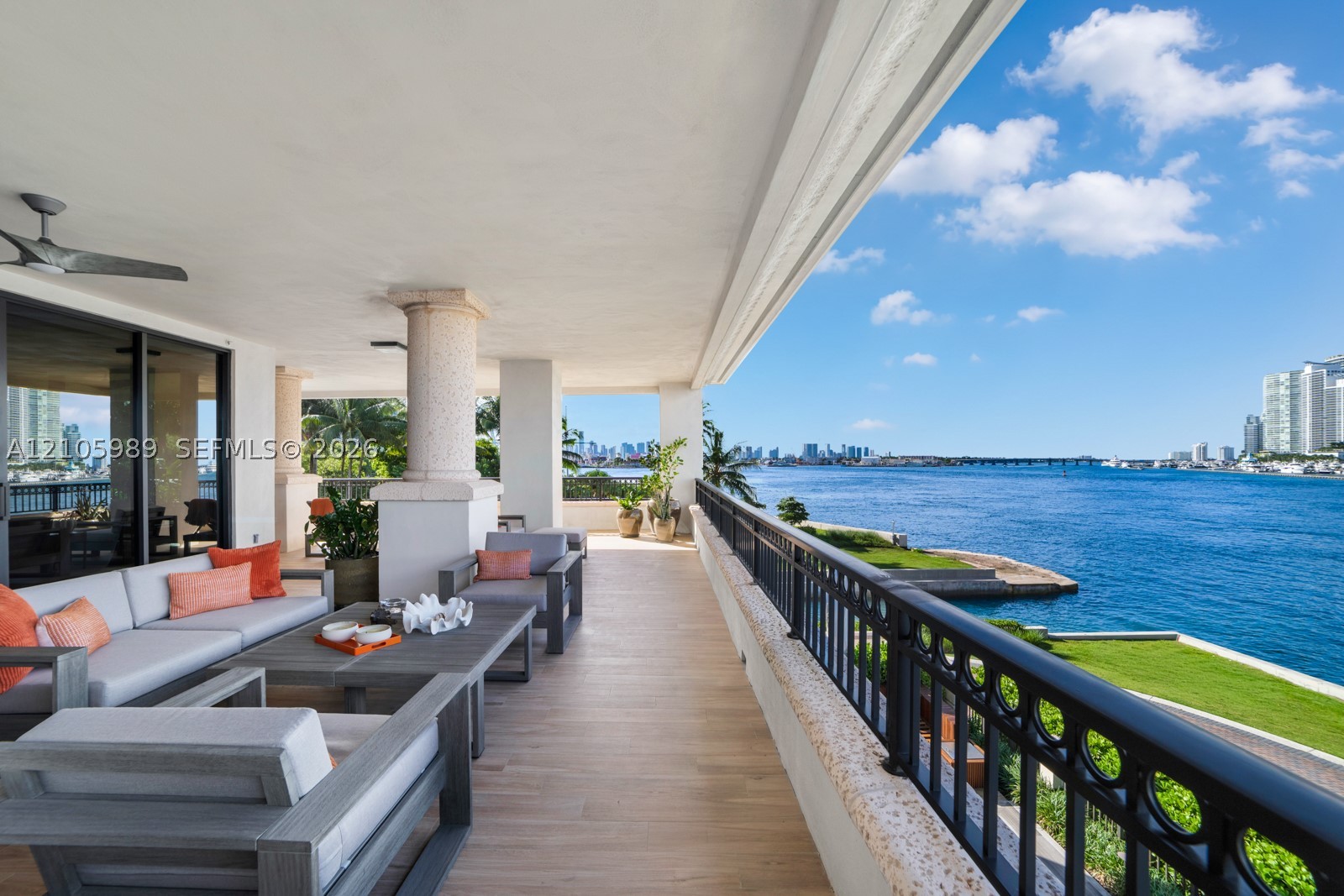 6800 Fisher Is Dr #6823 Miami Beach, FL 33109