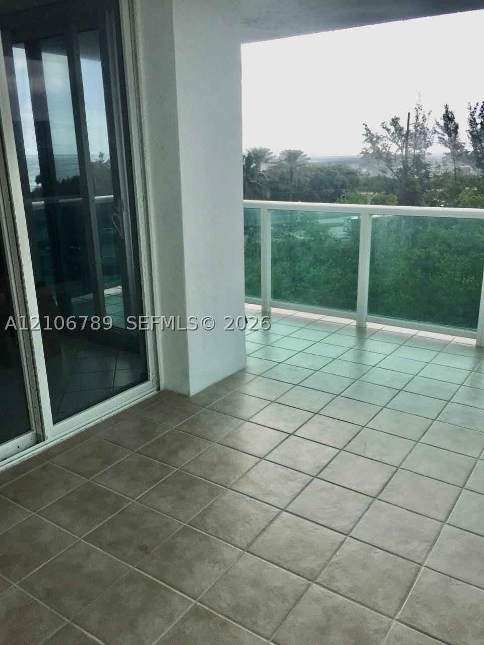 100 Bayview Dr #516