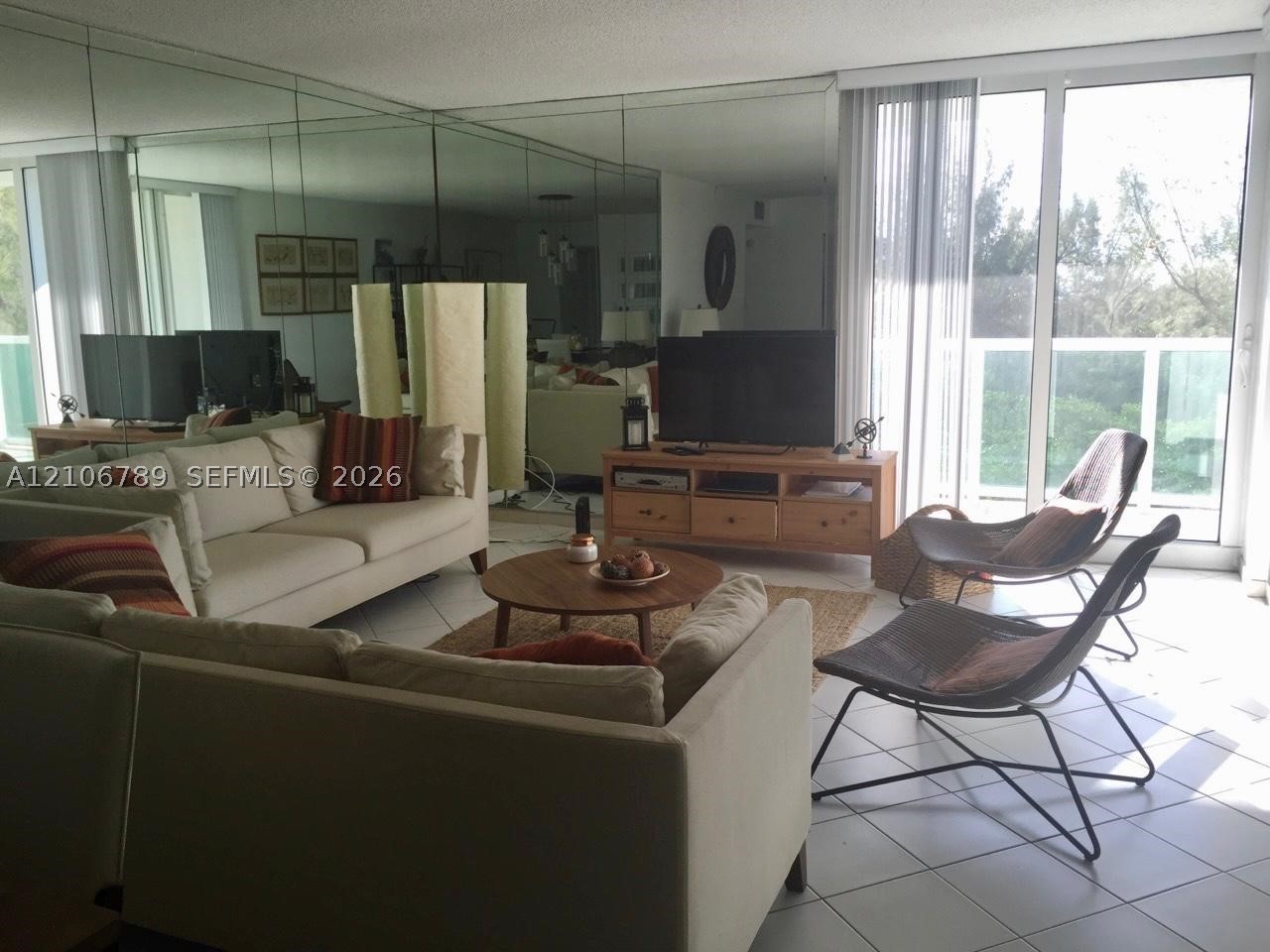 image Arlen House East19