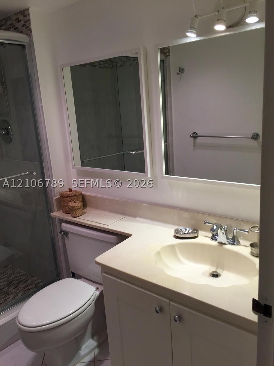 image Arlen House East26