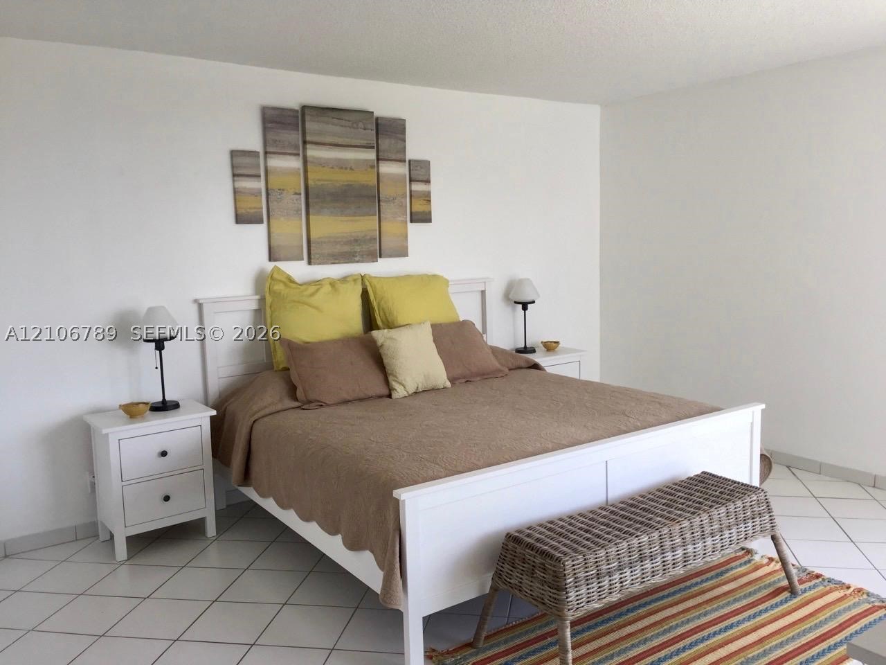image Arlen House East33