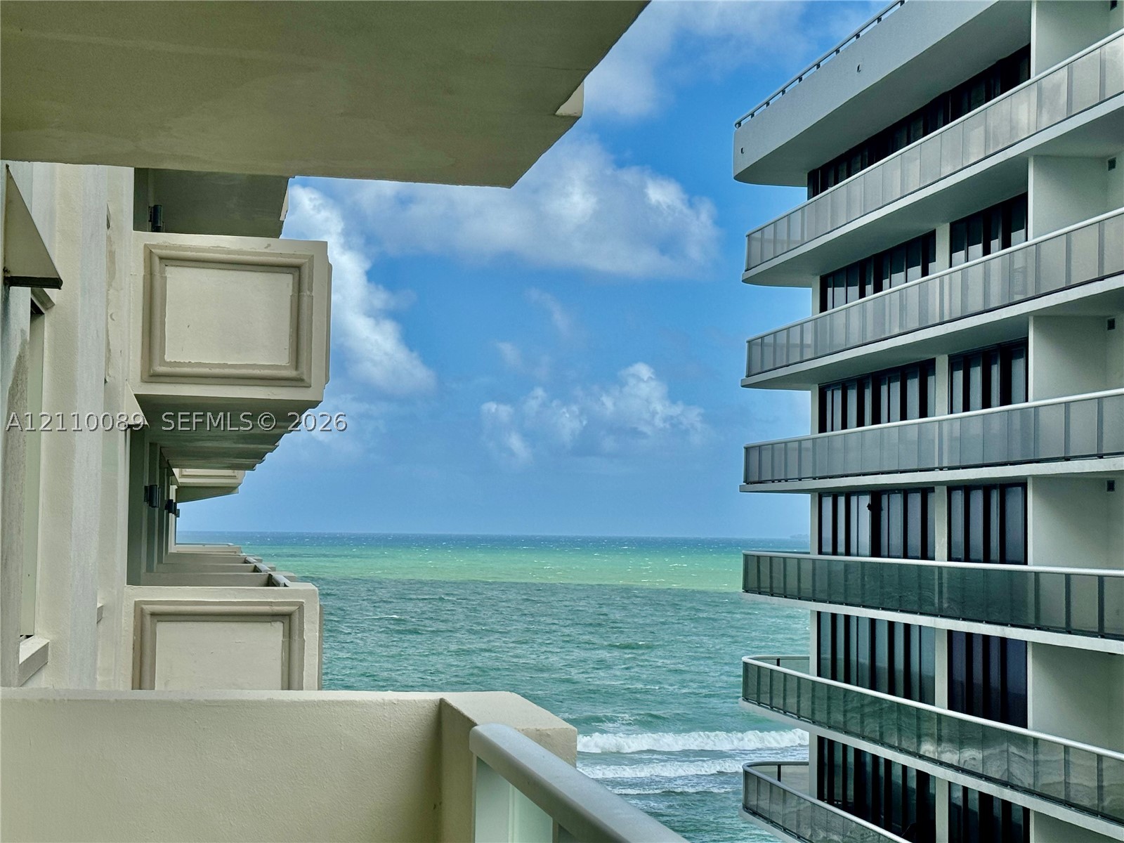 9499 Collins Ave #911