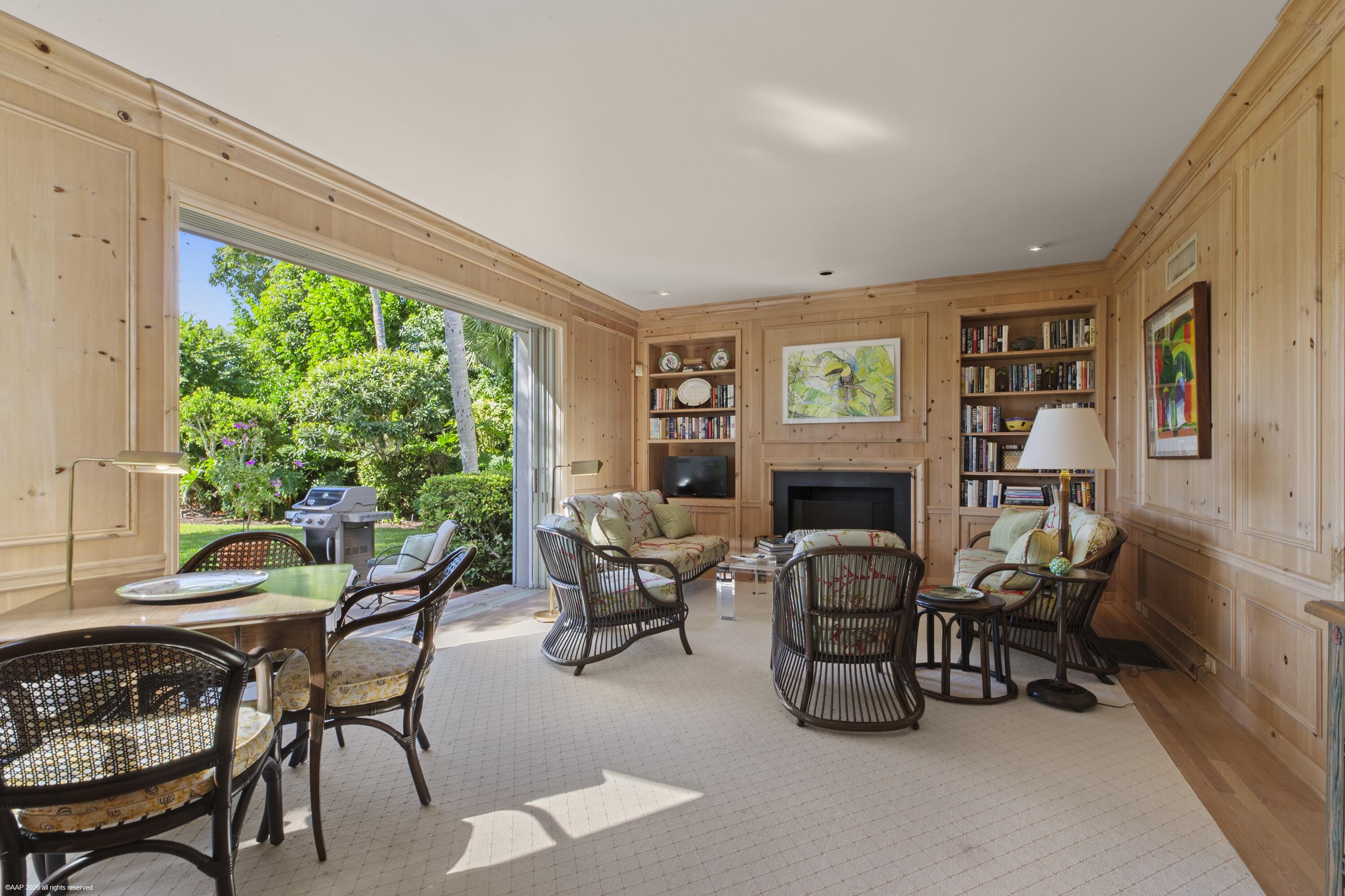 30 Gomez Jupiter Island, FL 33455