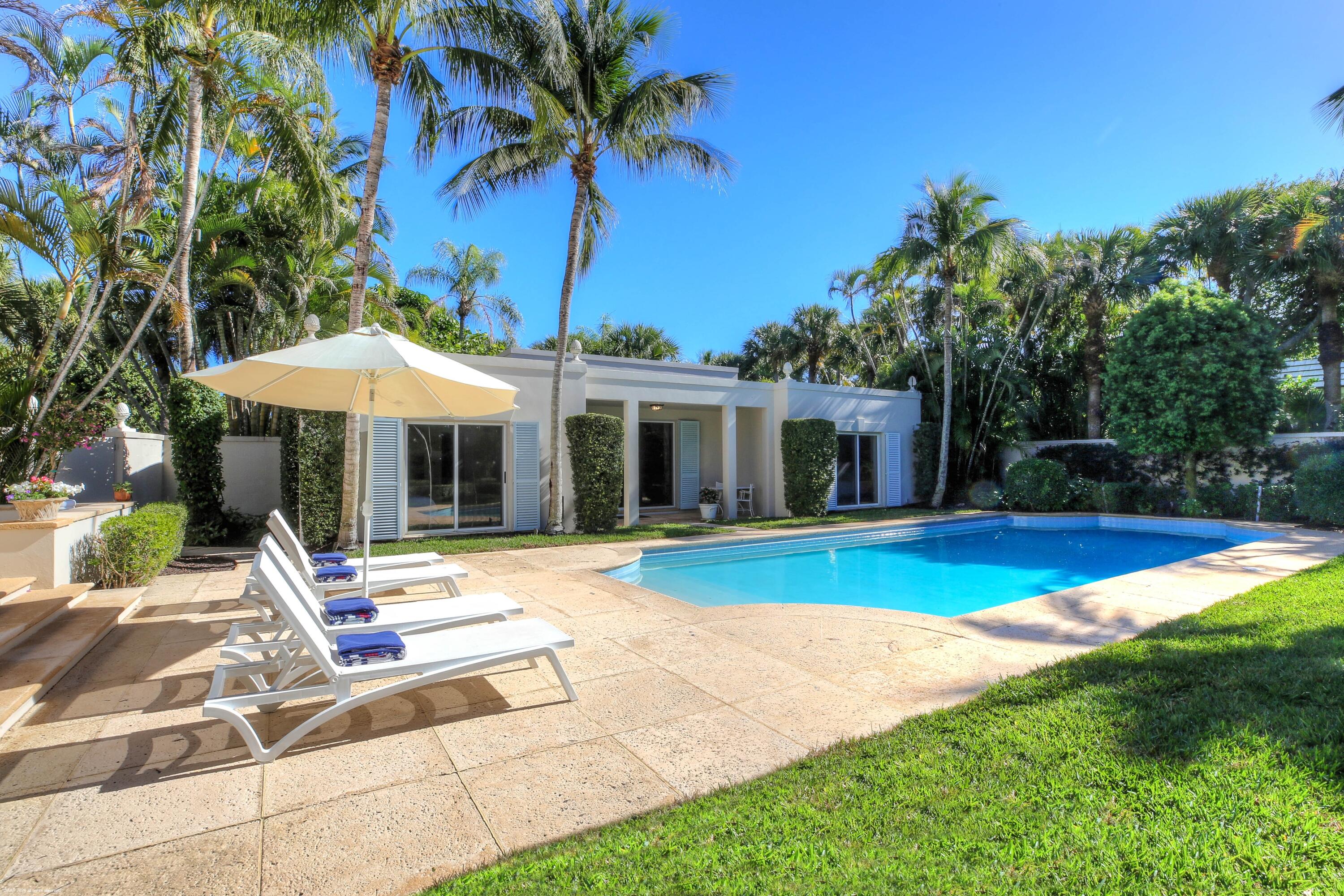30 Gomez Jupiter Island, FL 33455