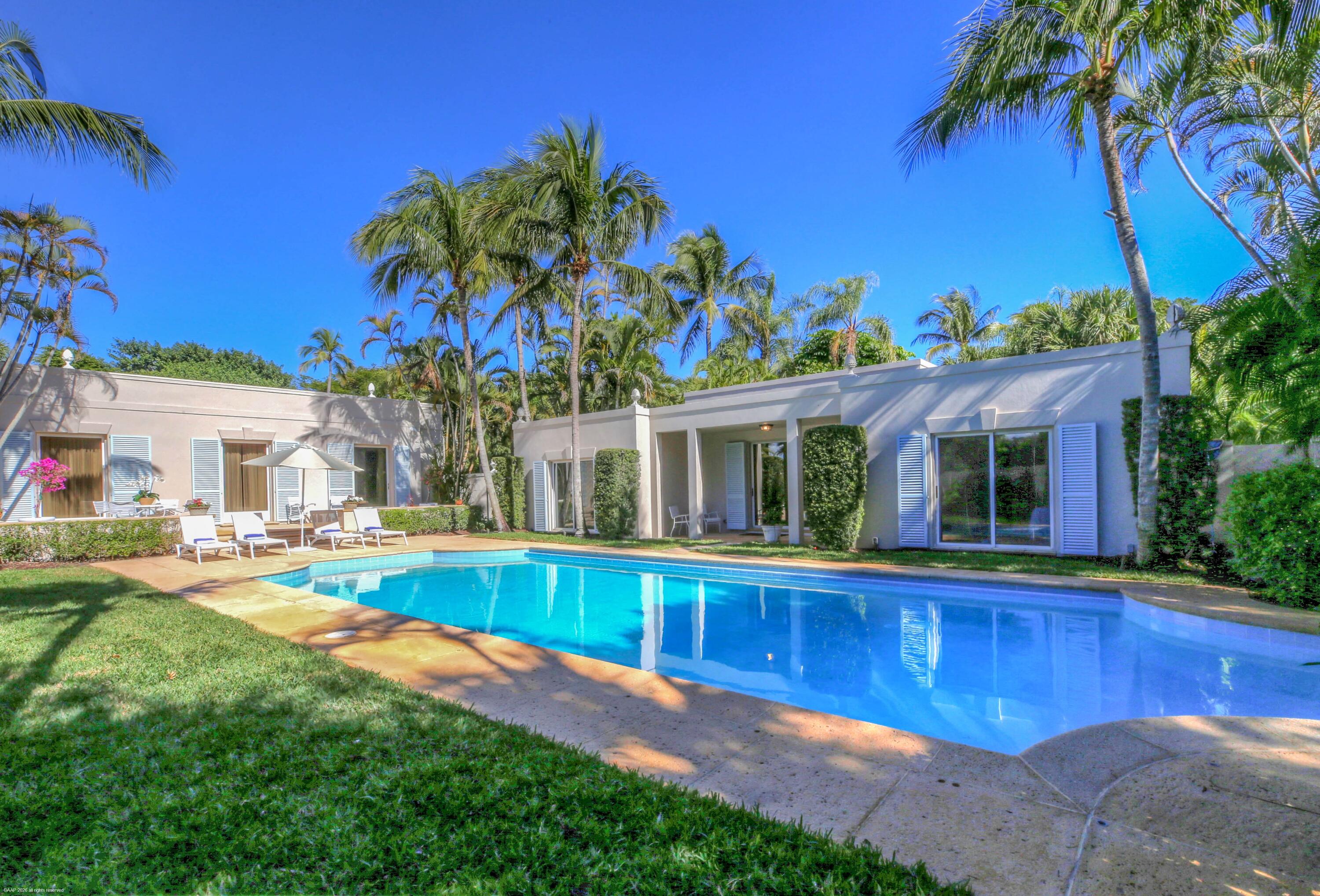 30 Gomez Jupiter Island, FL 33455