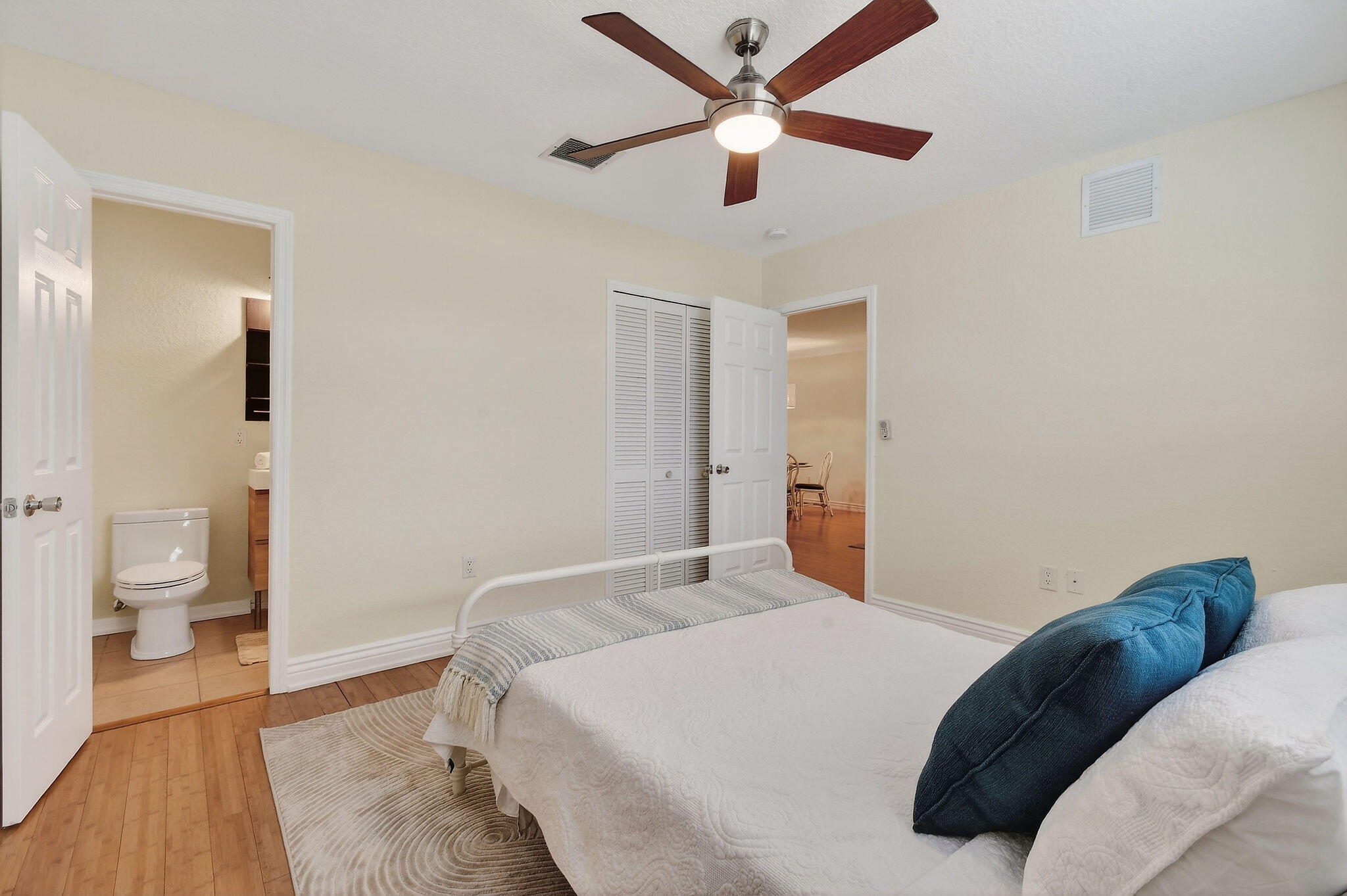 400 Northlake North Palm Beach, FL 33408