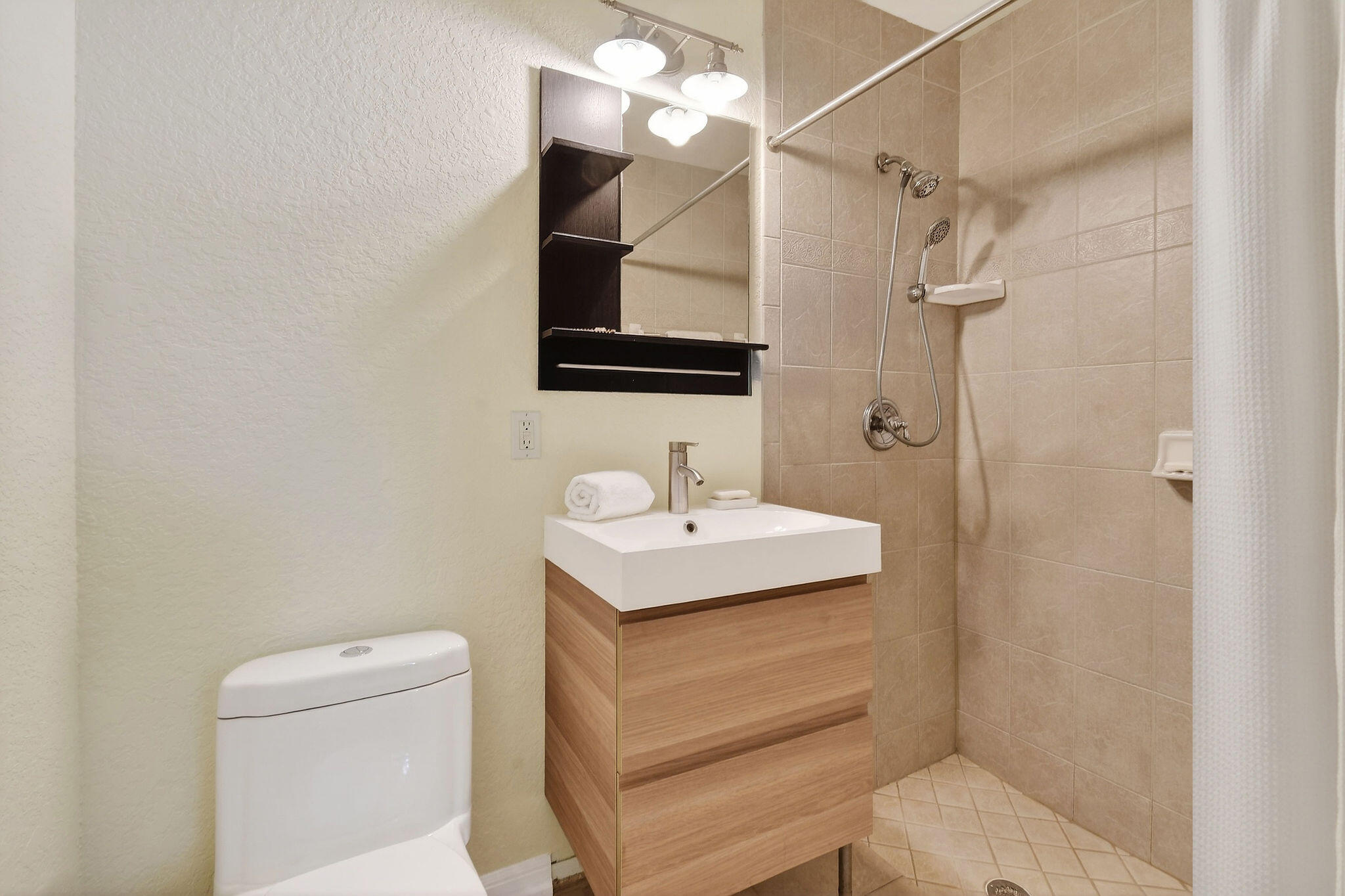 400 Northlake North Palm Beach, FL 33408