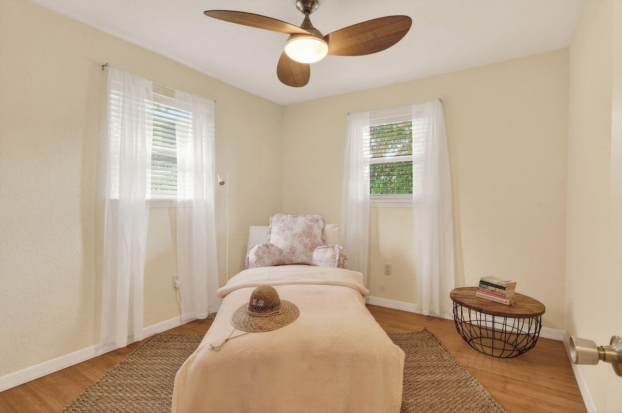 400 Northlake North Palm Beach, FL 33408