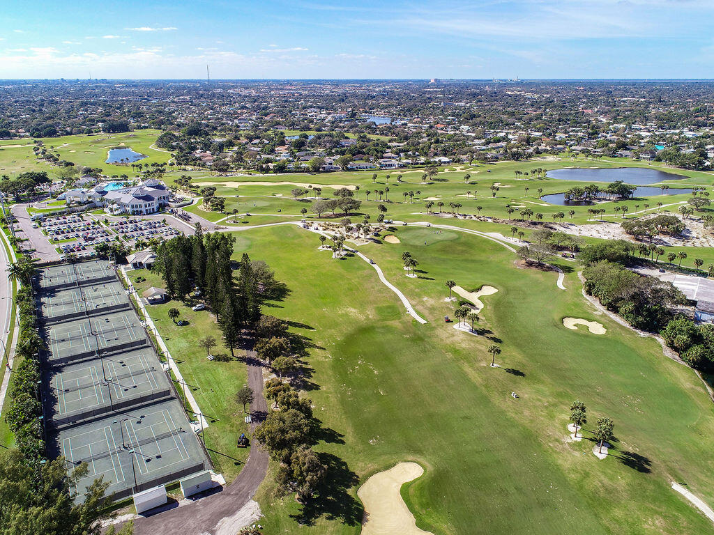 400 Northlake North Palm Beach, FL 33408