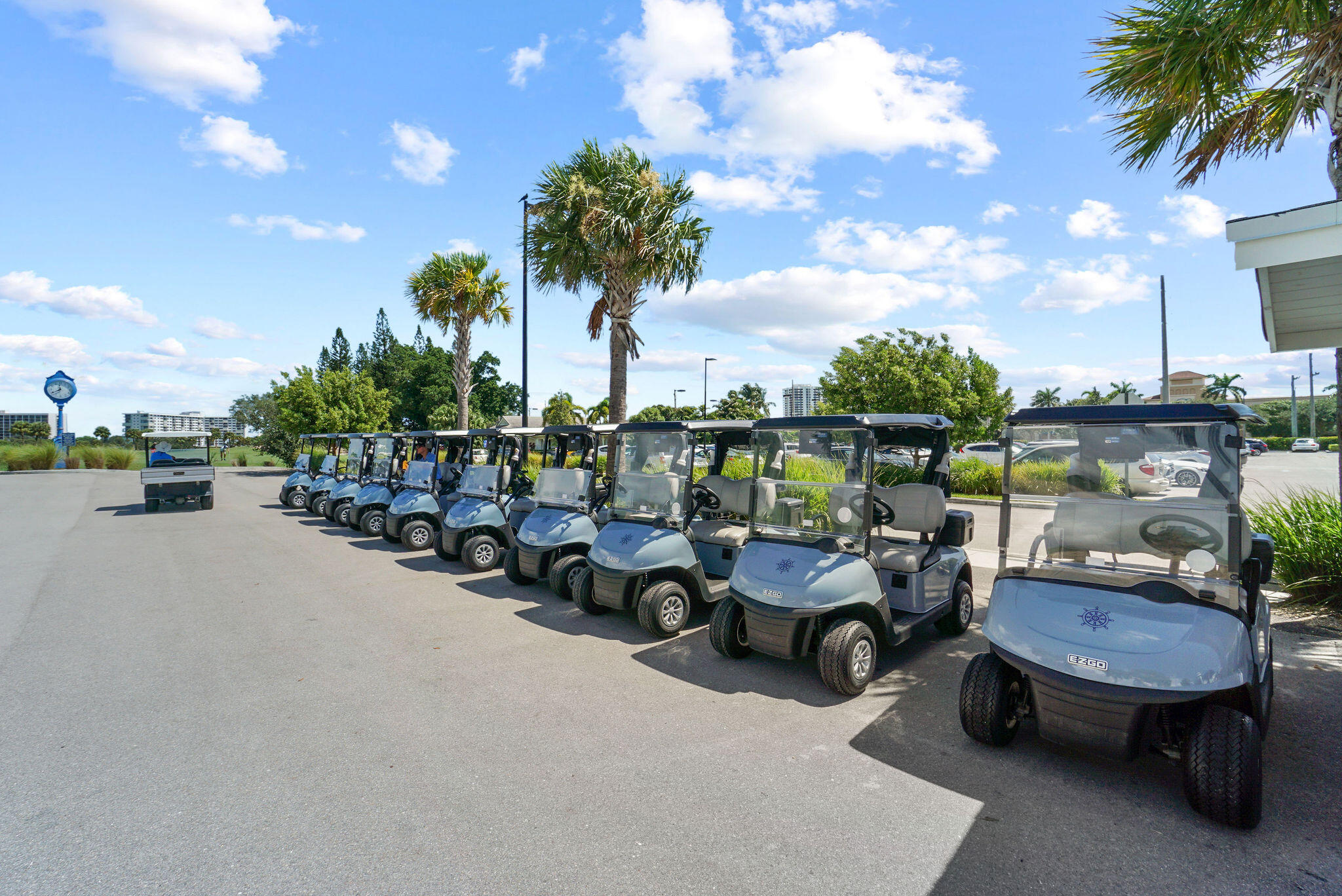 400 Northlake North Palm Beach, FL 33408