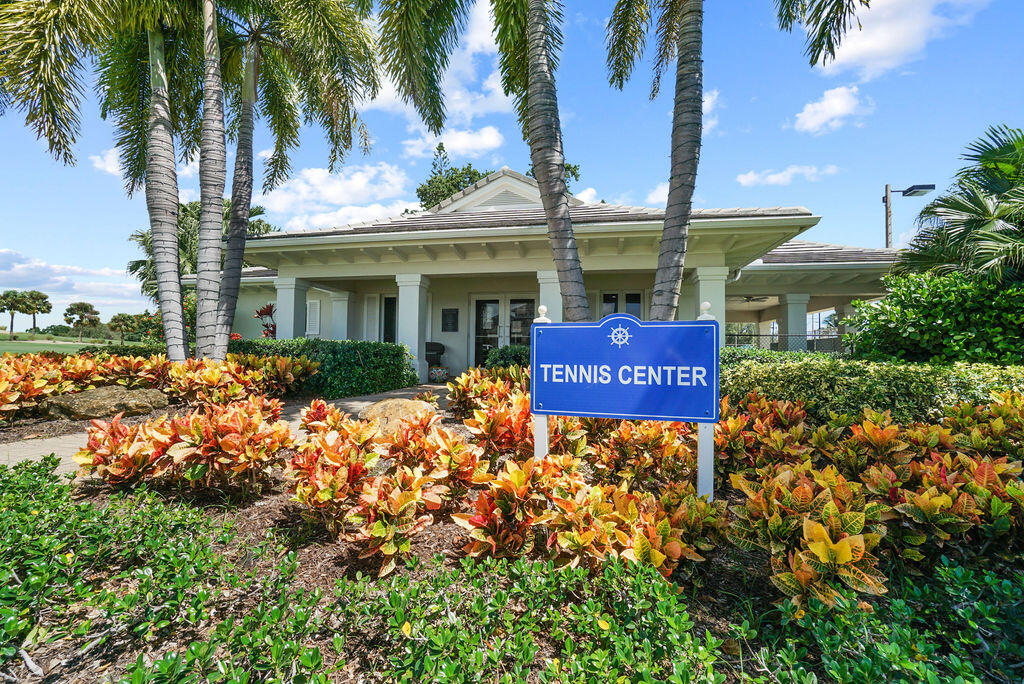 400 Northlake North Palm Beach, FL 33408