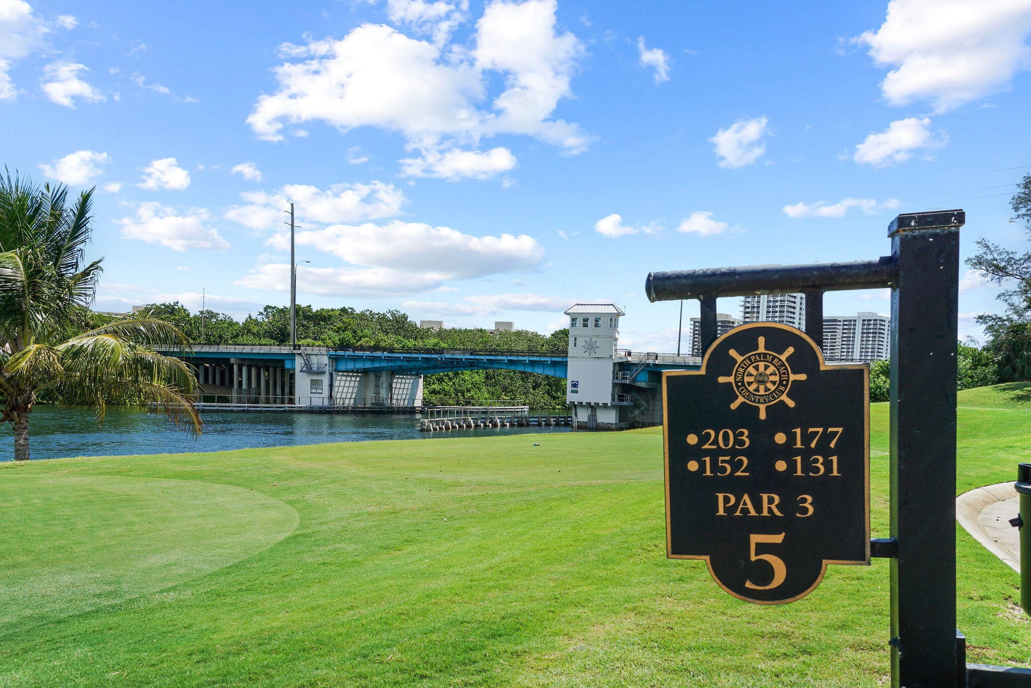 400 Northlake North Palm Beach, FL 33408