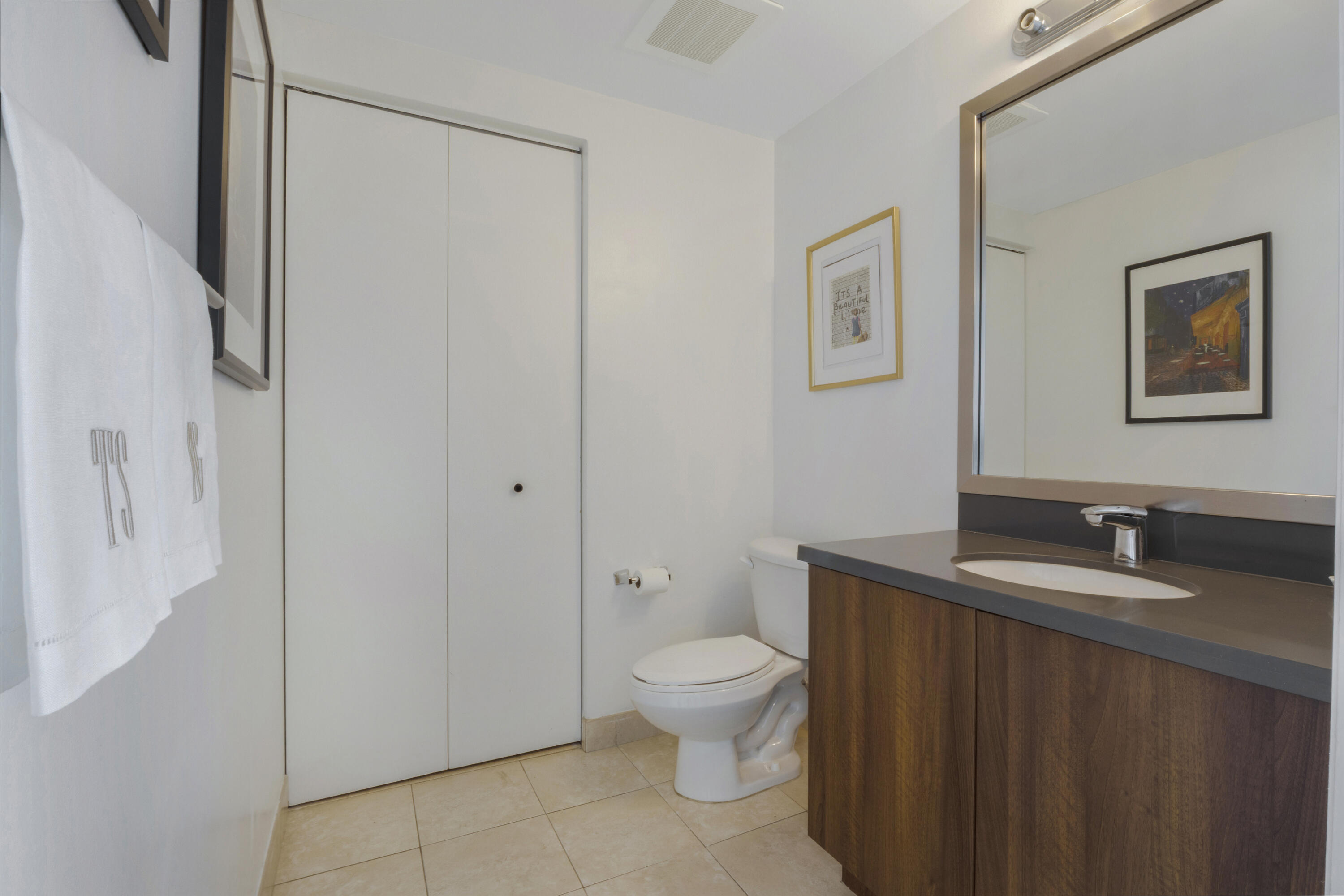 image The Ivy at Riverfront13