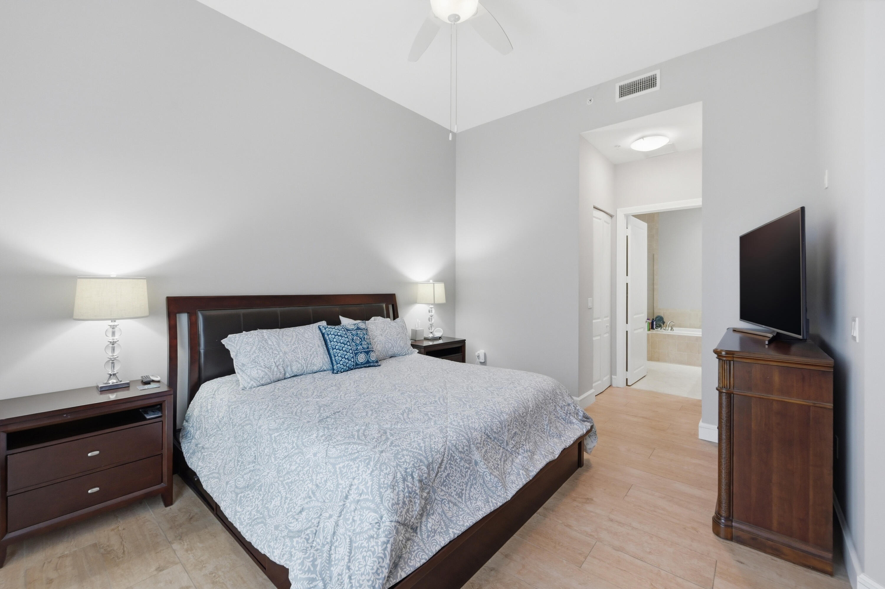 4445 El Mar #2414 Lauderdale By The Sea, FL 33308