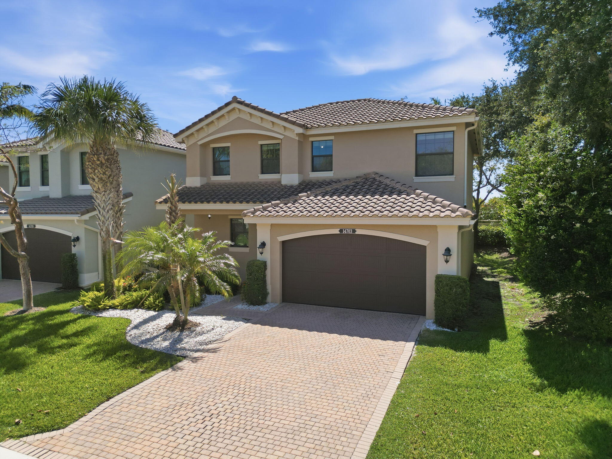 14703 Alabaster