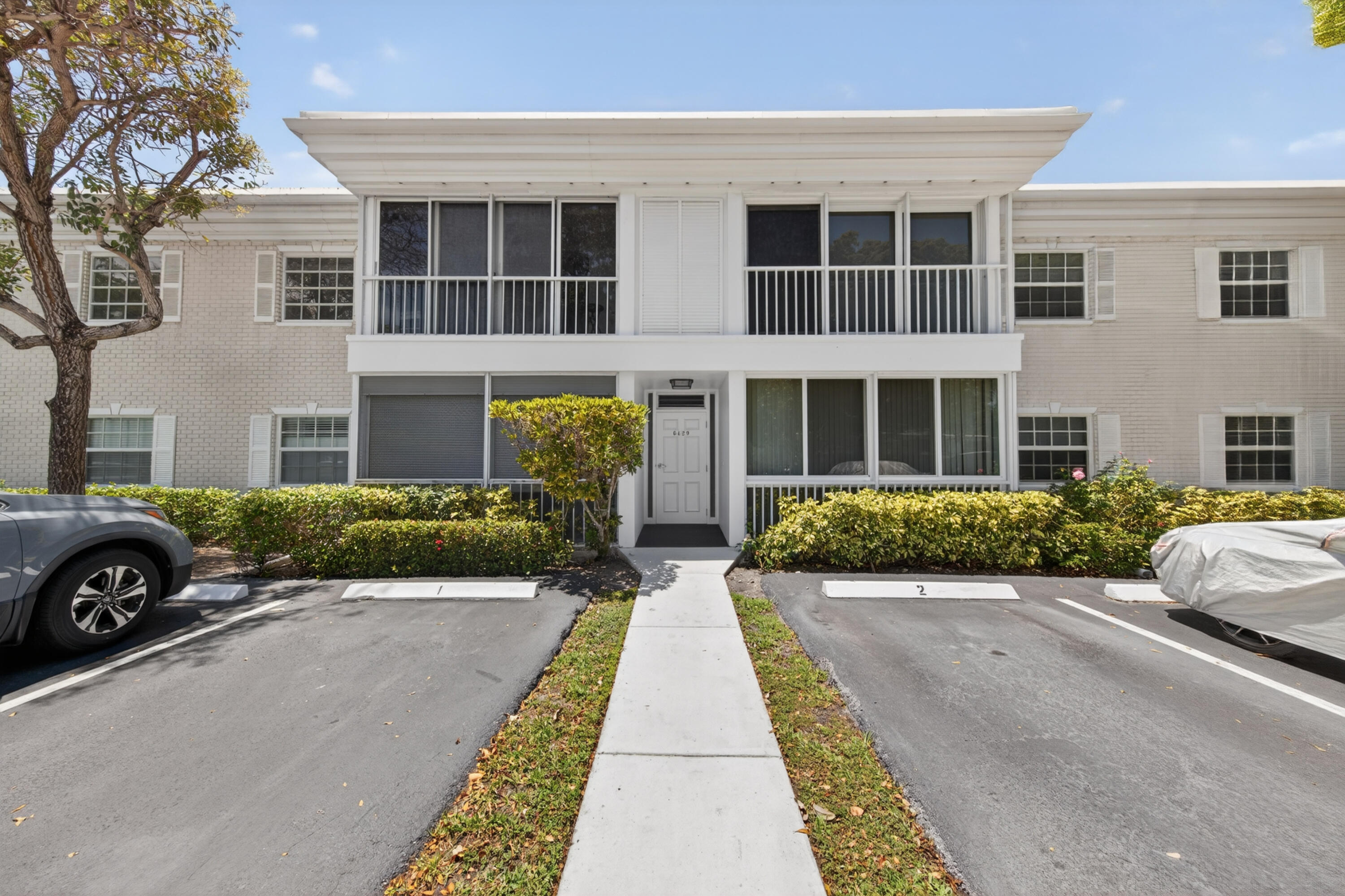 6429 Bay Clb #3